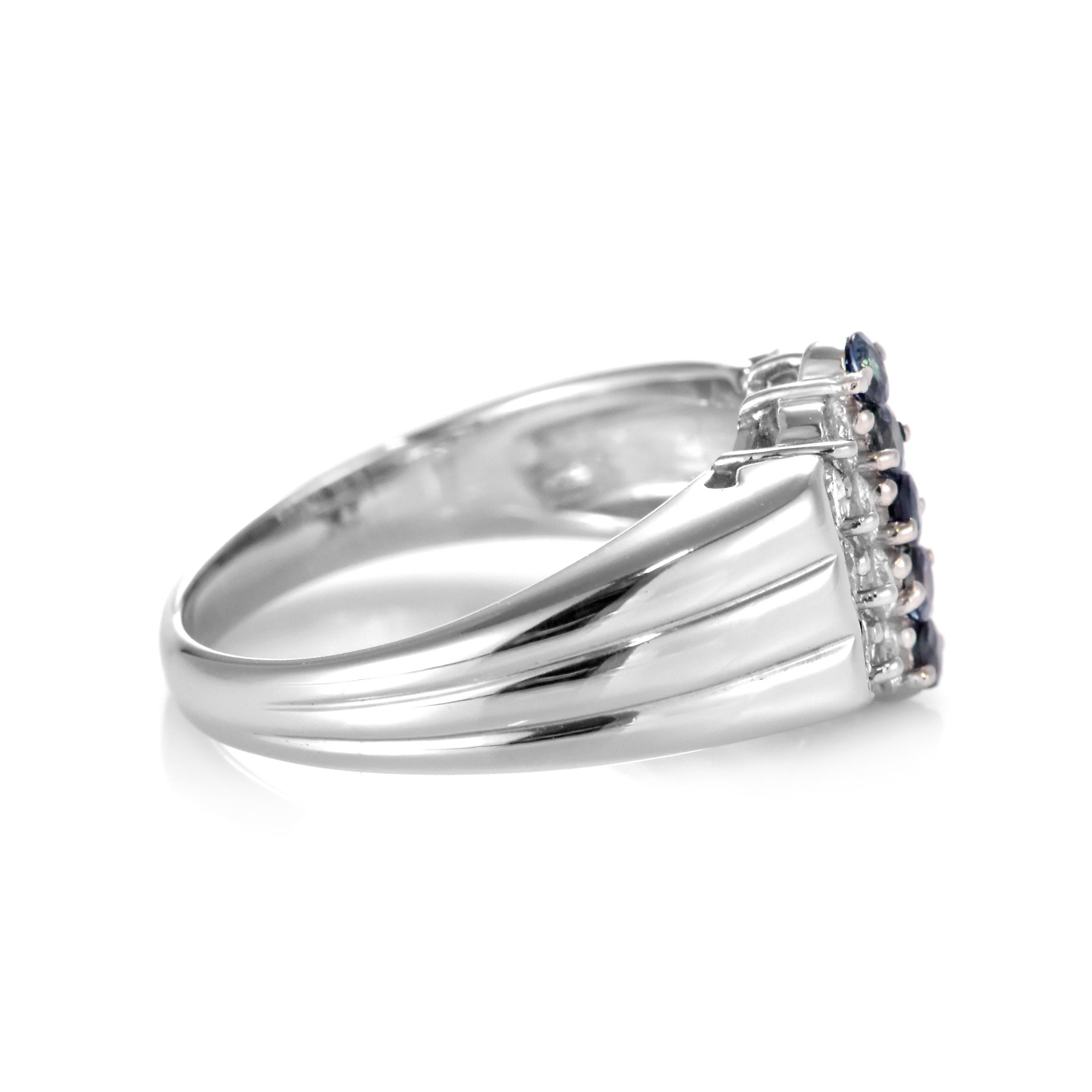 0.28 Carat Natural Alexandrite and Diamond Cluster Ring Made in Platinum For Sale 5