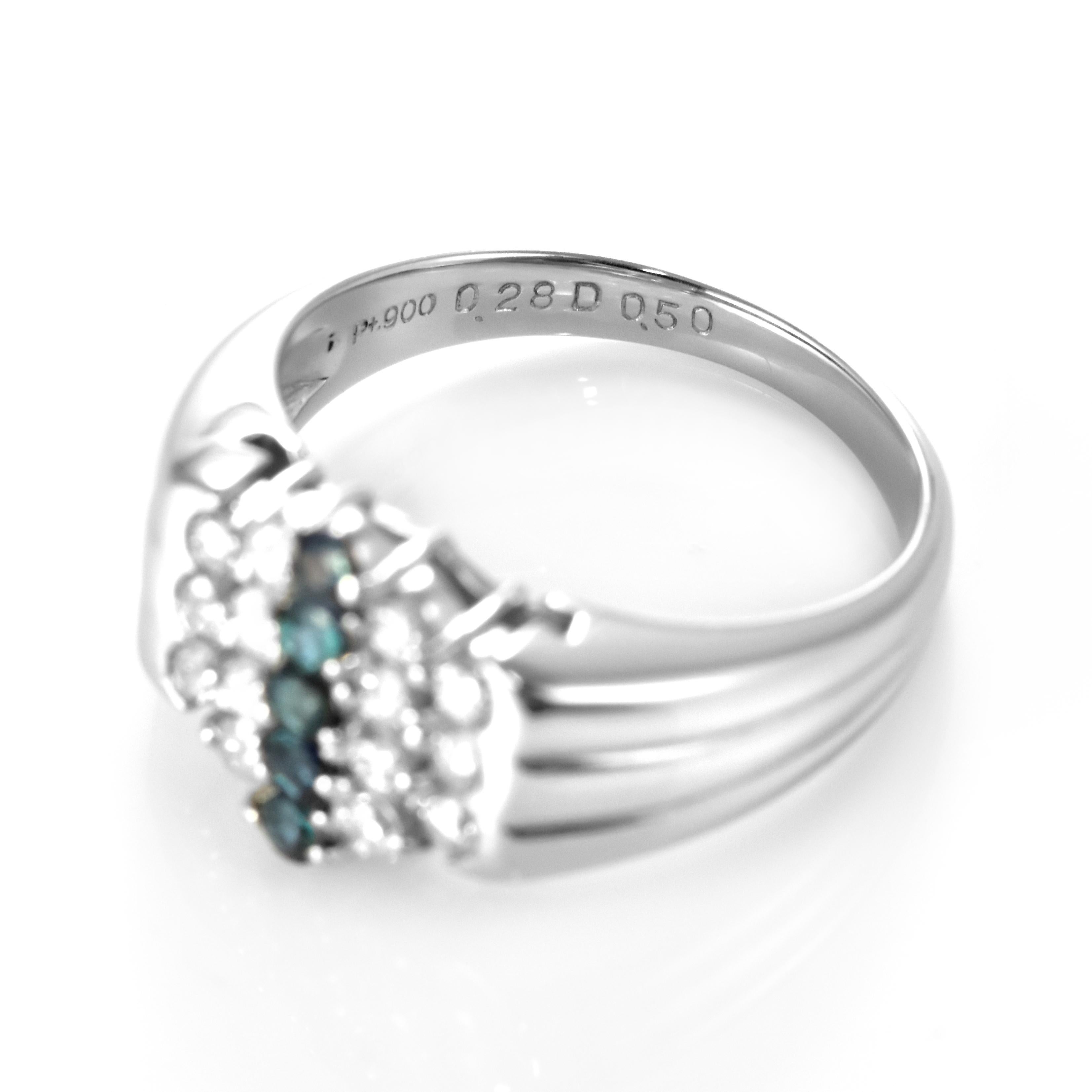 0.28 Carat Natural Alexandrite and Diamond Cluster Ring Made in Platinum For Sale 2