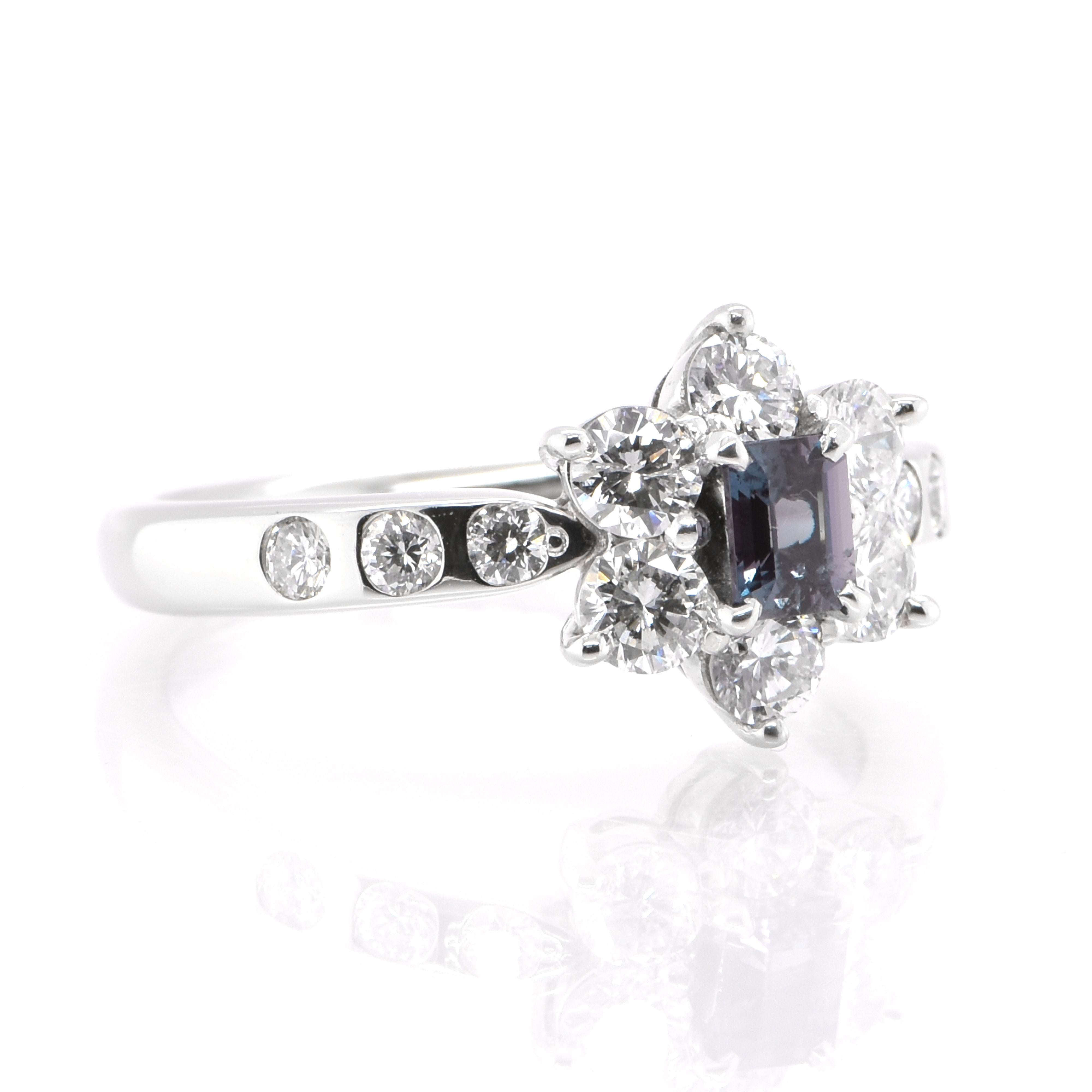 0.28 Karat natürlicher, farbwechselnder Alexandrit und Diamantring aus Platin im Zustand „Neu“ in Tokyo, JP