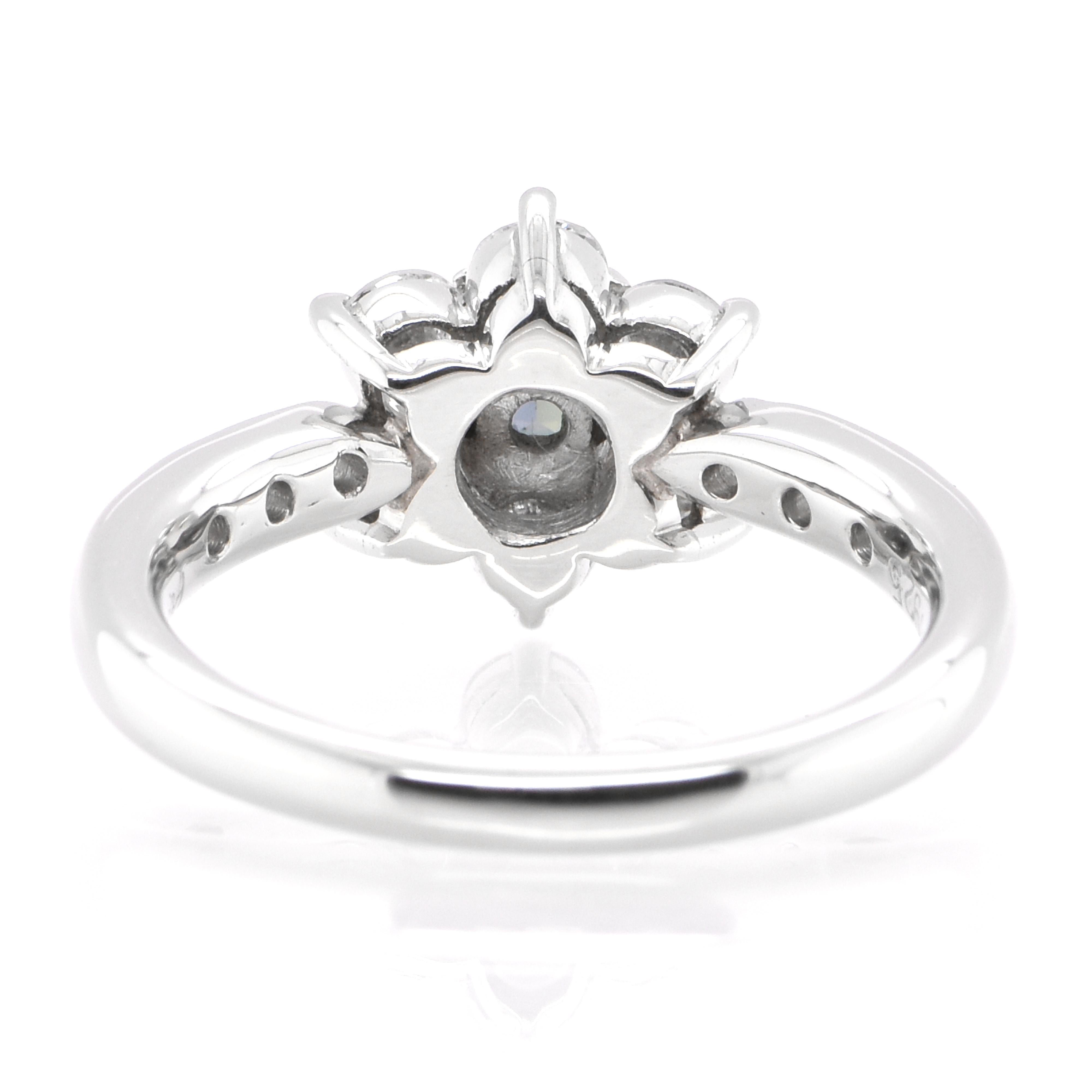 0.28 Karat natürlicher, farbwechselnder Alexandrit und Diamantring aus Platin 2