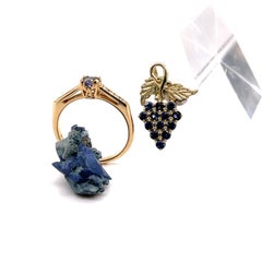 0.28 Carat Round Benitoite and Diamond 14 Karat Gold Ring
