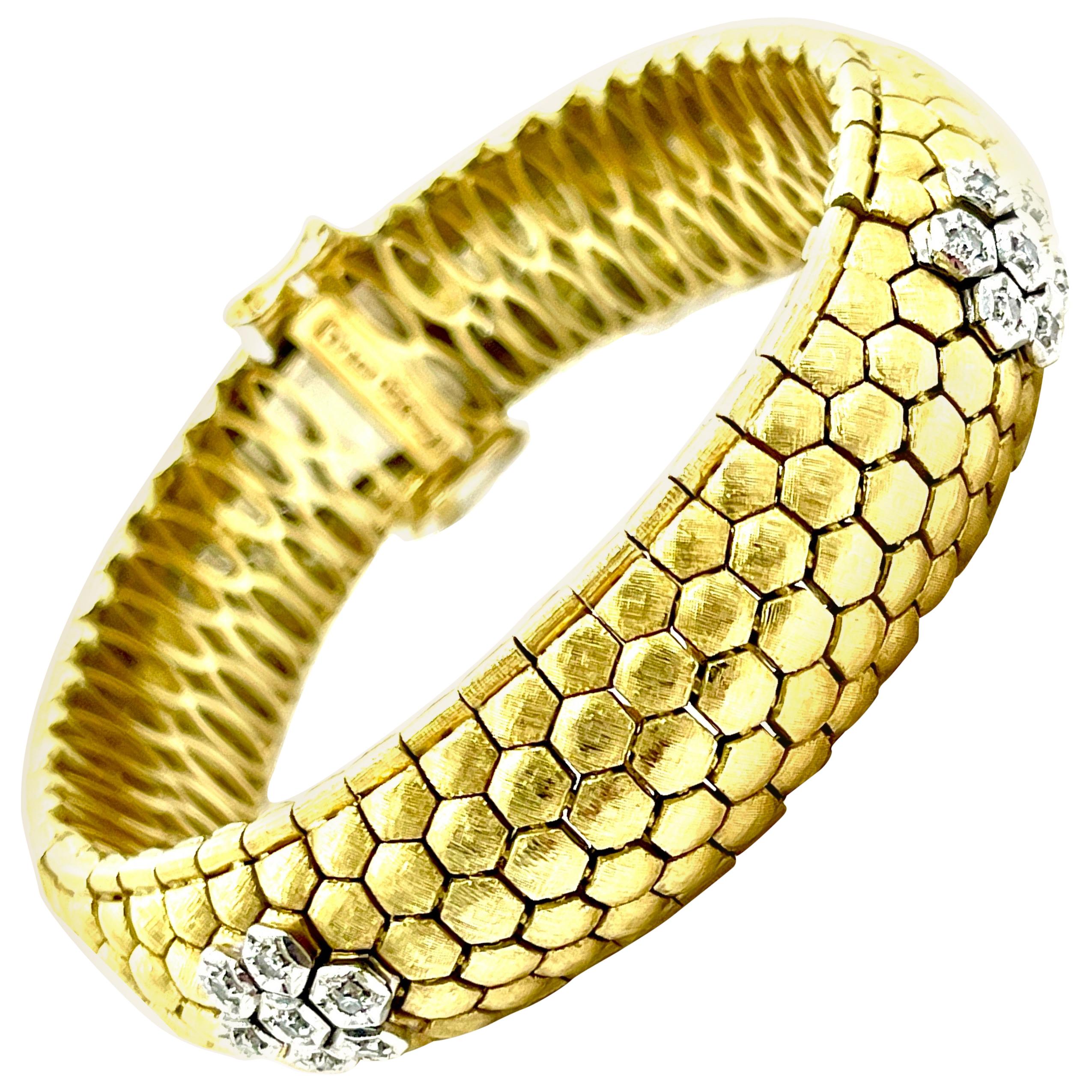 0.28 Carat Round Diamond and 18 Karat Gold Honeycomb Bracelet