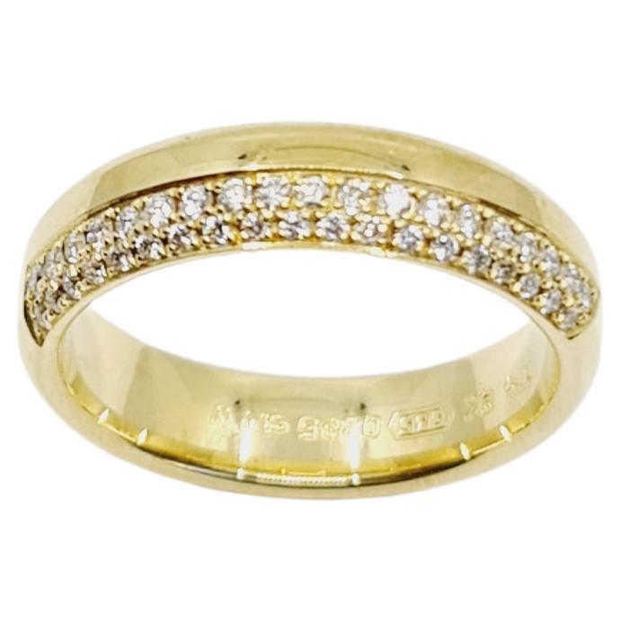 0.285 Carat Diamond Ring G/VS 14k Gold, Brilliant Cut Pave Diamonds For Sale