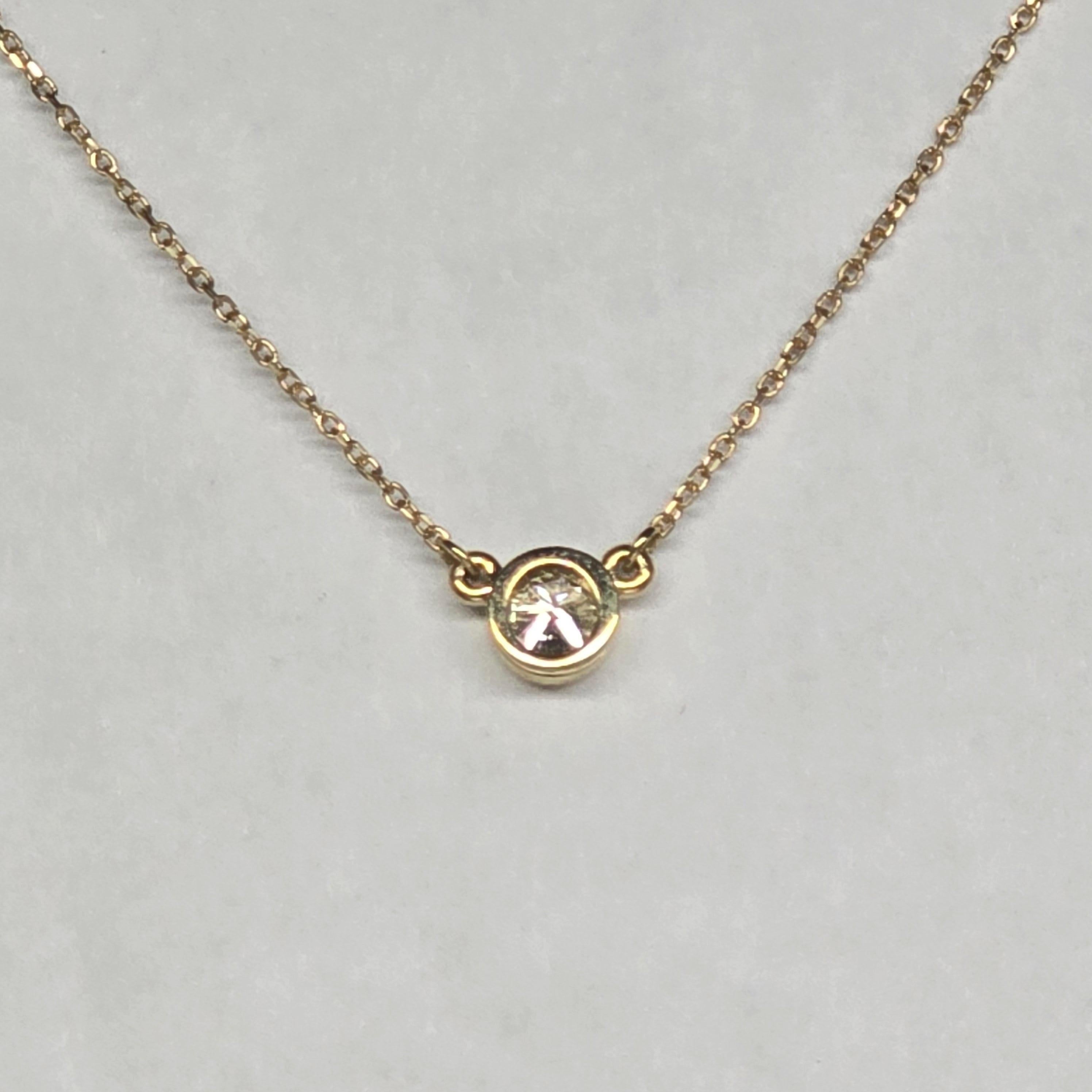 0,28ct Lünette Set Solitär Diamant Anhänger Halskette 14 Karat Gelbgold im Zustand „Neu“ im Angebot in Jupiter, FL