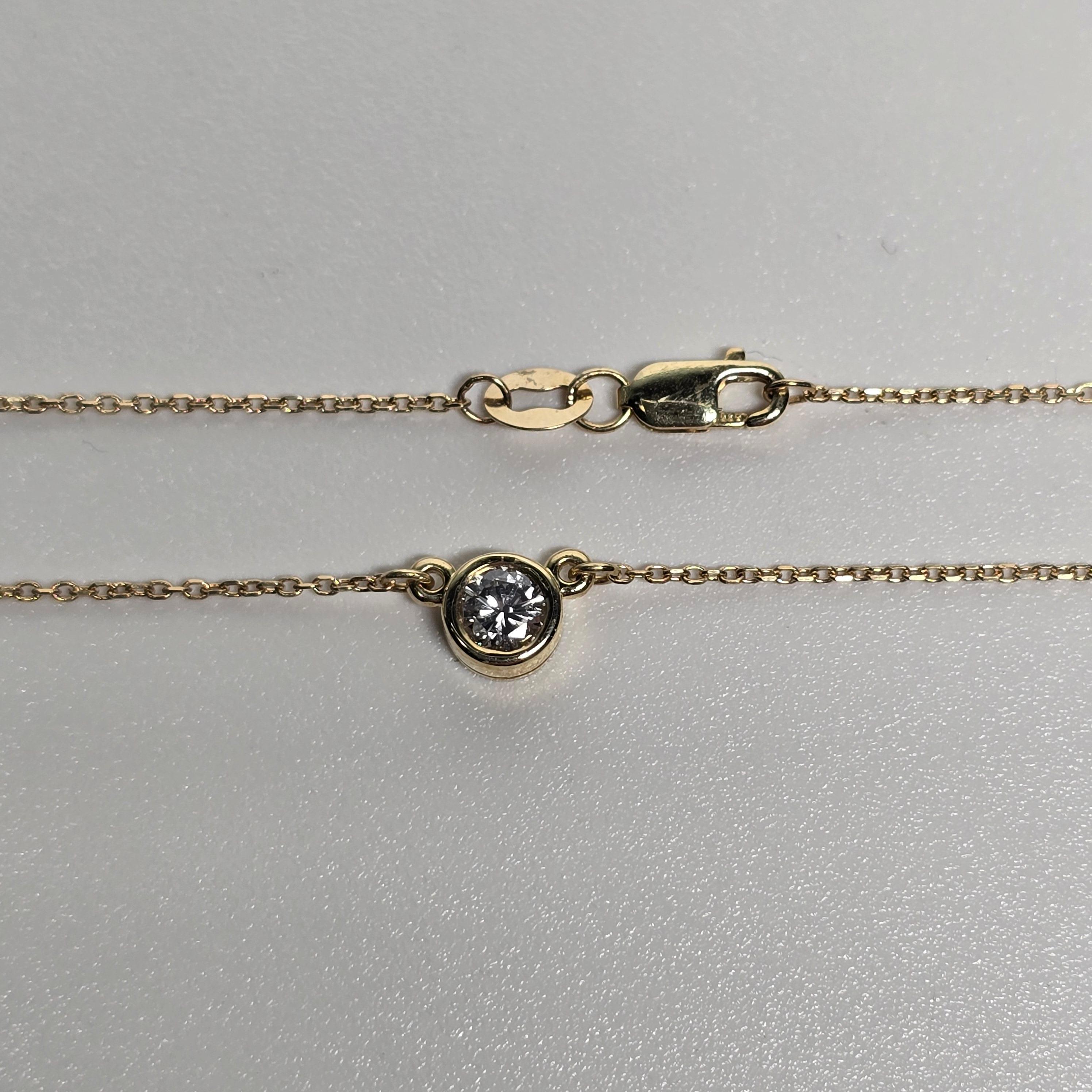 0,28ct Lünette Set Solitär Diamant Anhänger Halskette 14 Karat Gelbgold im Angebot 1