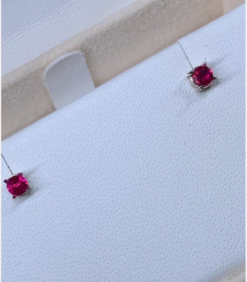 0.28ct Ruby Burma Solitaire Stud Earrings In 18ct White and Yellow Gold In New Condition For Sale In London, GB