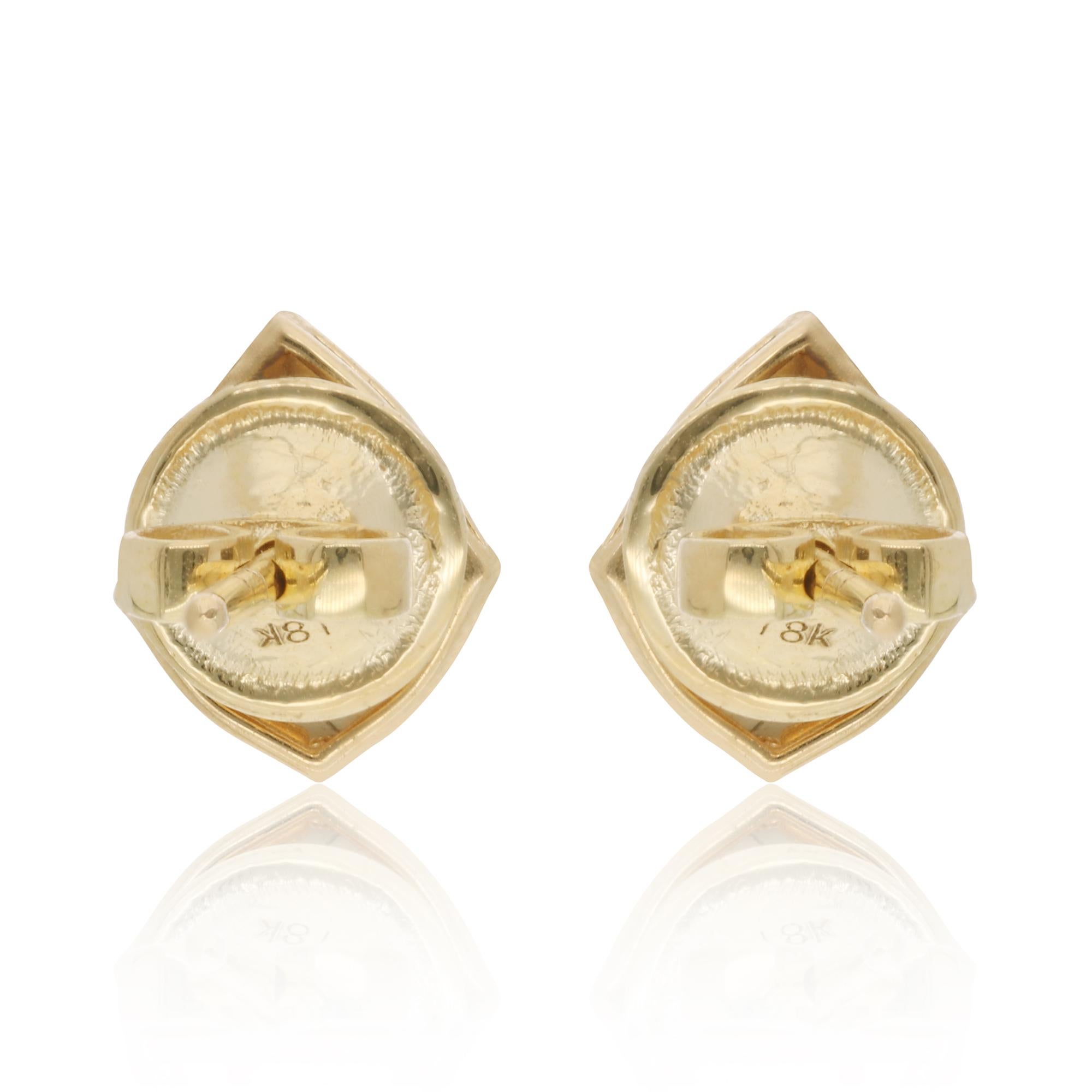0.29 Carat Pear Diamond Stud Earrings 18 Karat Yellow Gold Handmade Fine Jewelry In New Condition For Sale In Diera, Dubai