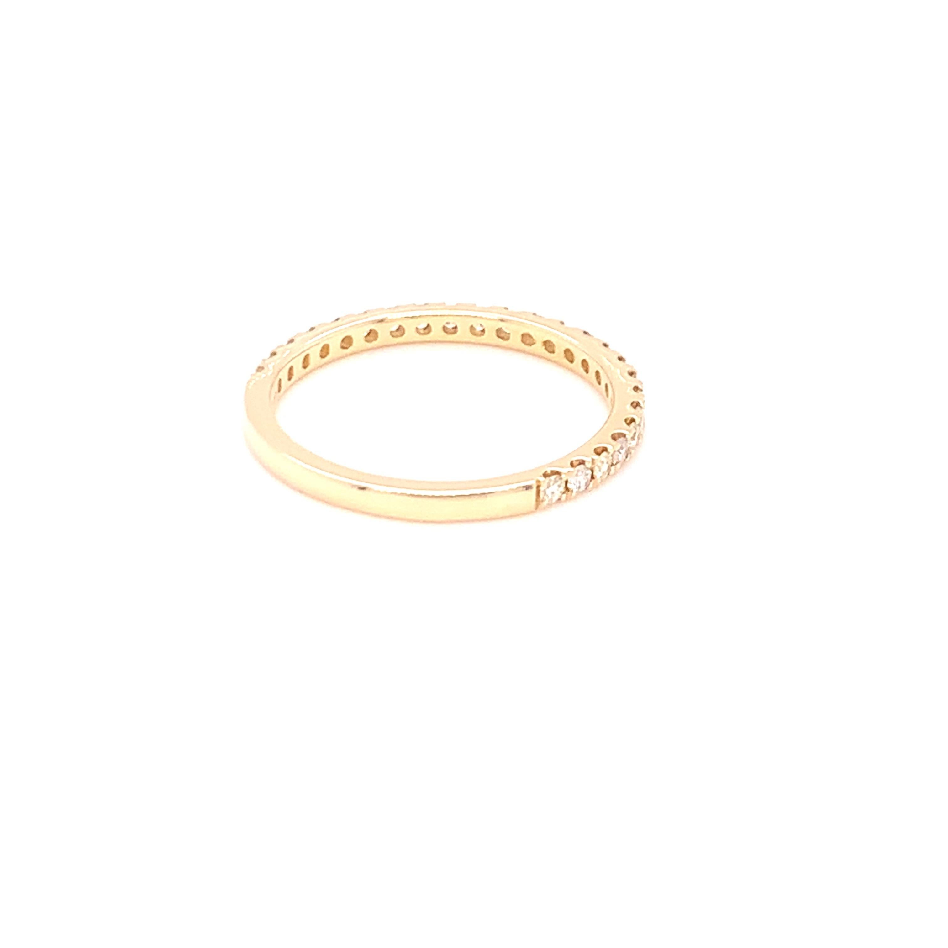 0.29 Carat Yellow & White Diamond Band in 14k Yellow Gold For Sale 4