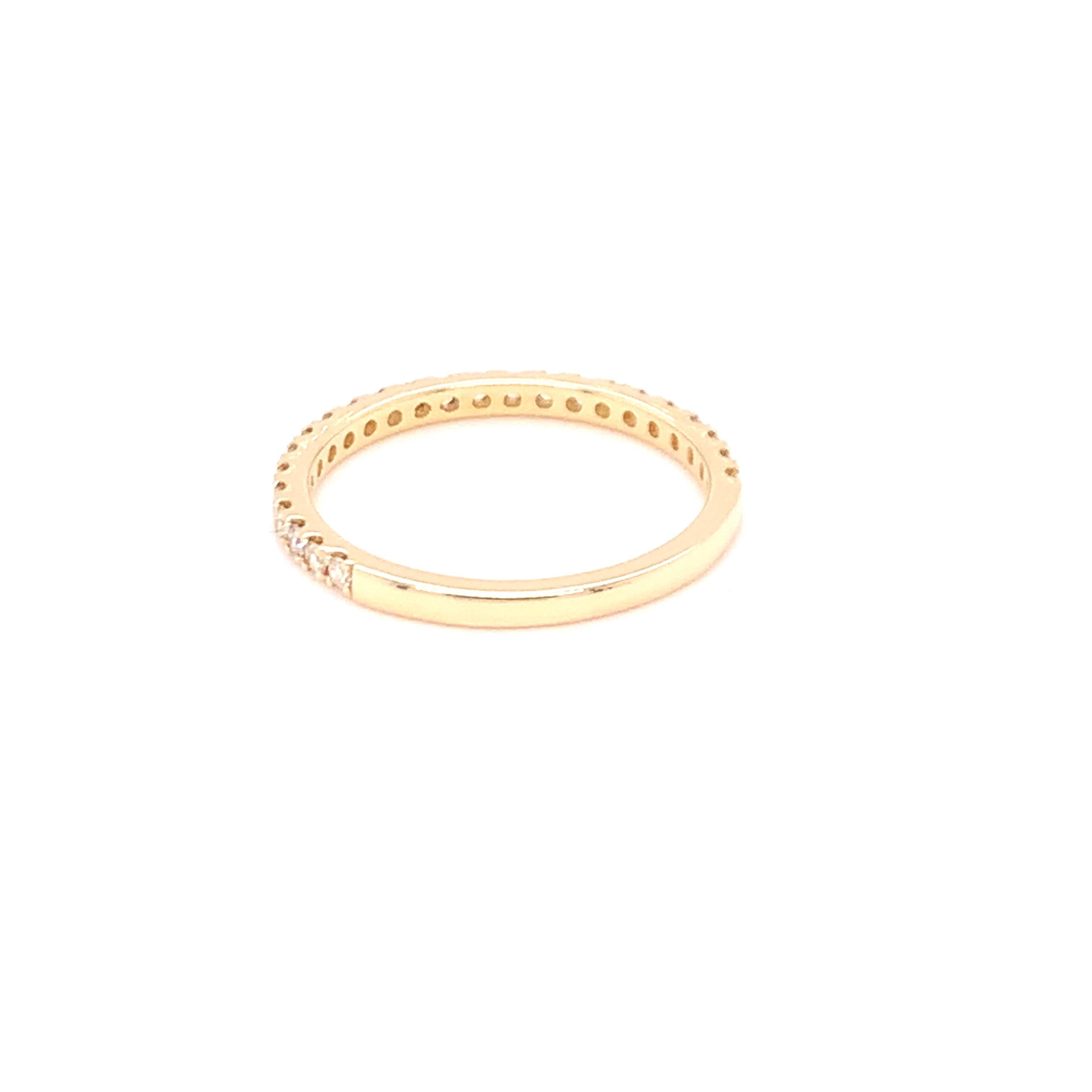 0.29 Carat Yellow & White Diamond Band in 14k Yellow Gold For Sale 5