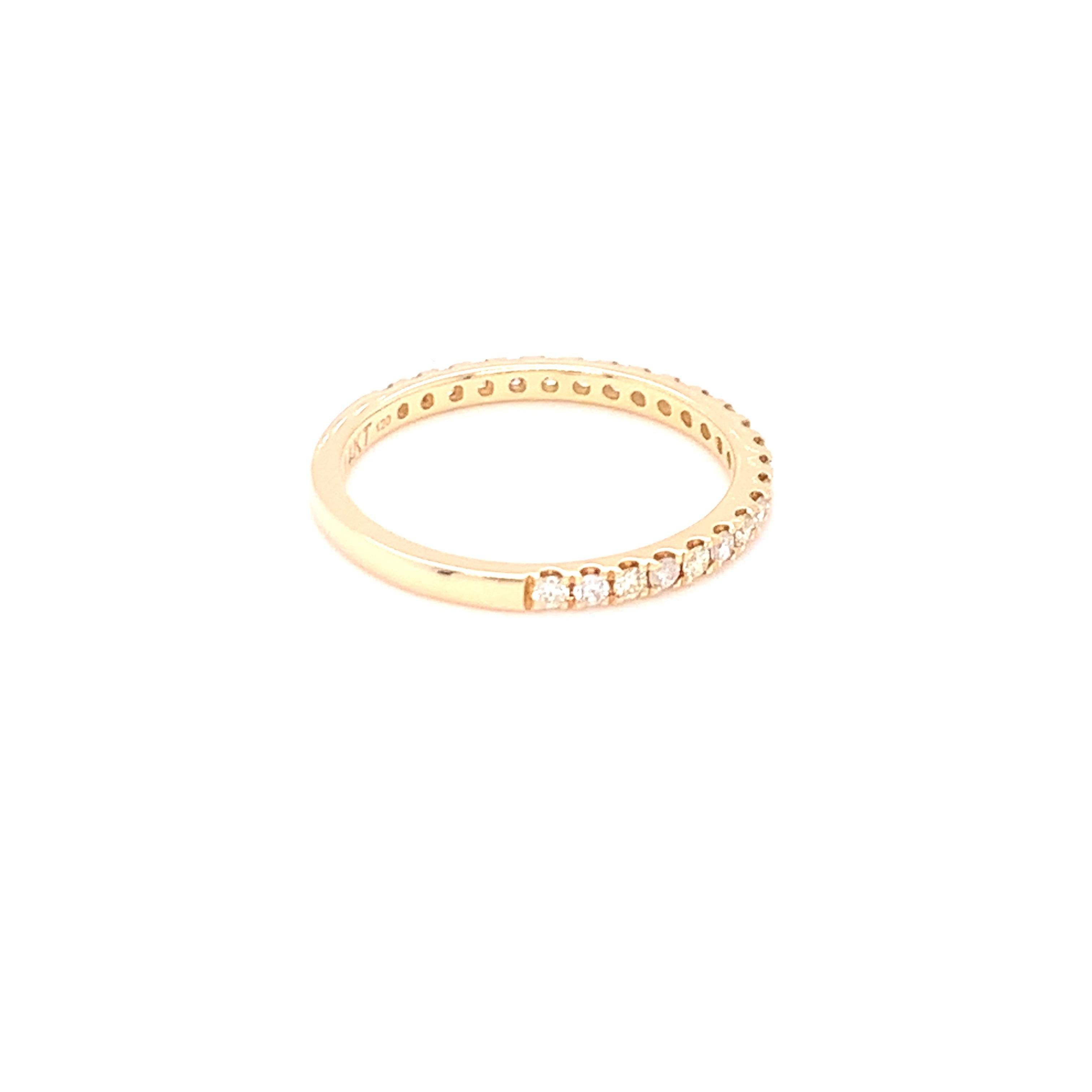 Brilliant Cut 0.29 Carat Yellow & White Diamond Band in 14k Yellow Gold For Sale
