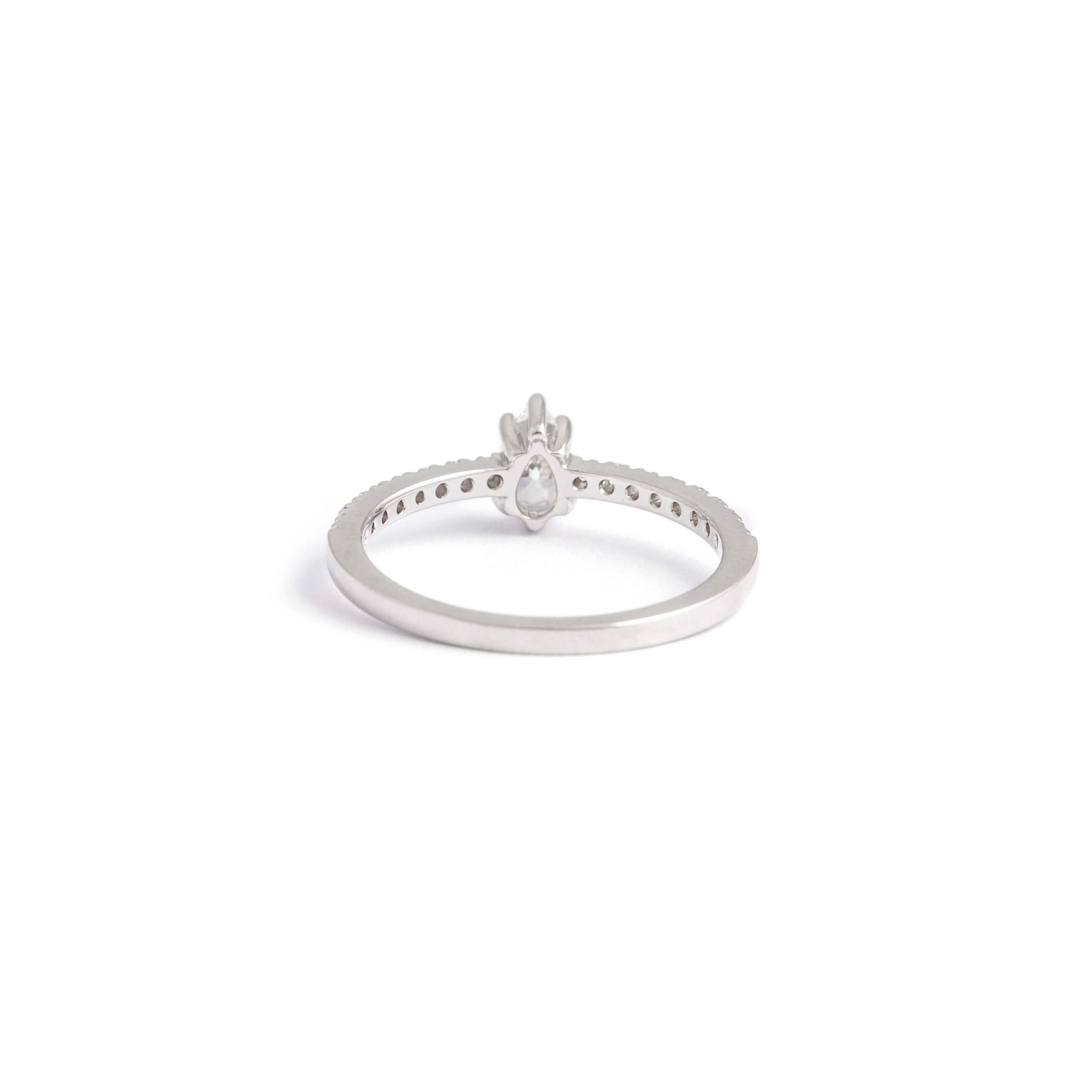 0.295 Carat Diamond Solitaire Ring In Excellent Condition For Sale In Geneva, CH
