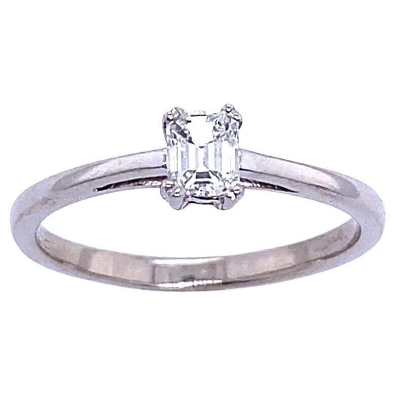 0.29ct G VVS2 IGI Certified Natural Emerald Diamond Ring in 18ct White Gold