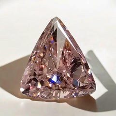Diamant taille trillion GIA rose orangé fantaisie de 0,29 carat, pureté SI1