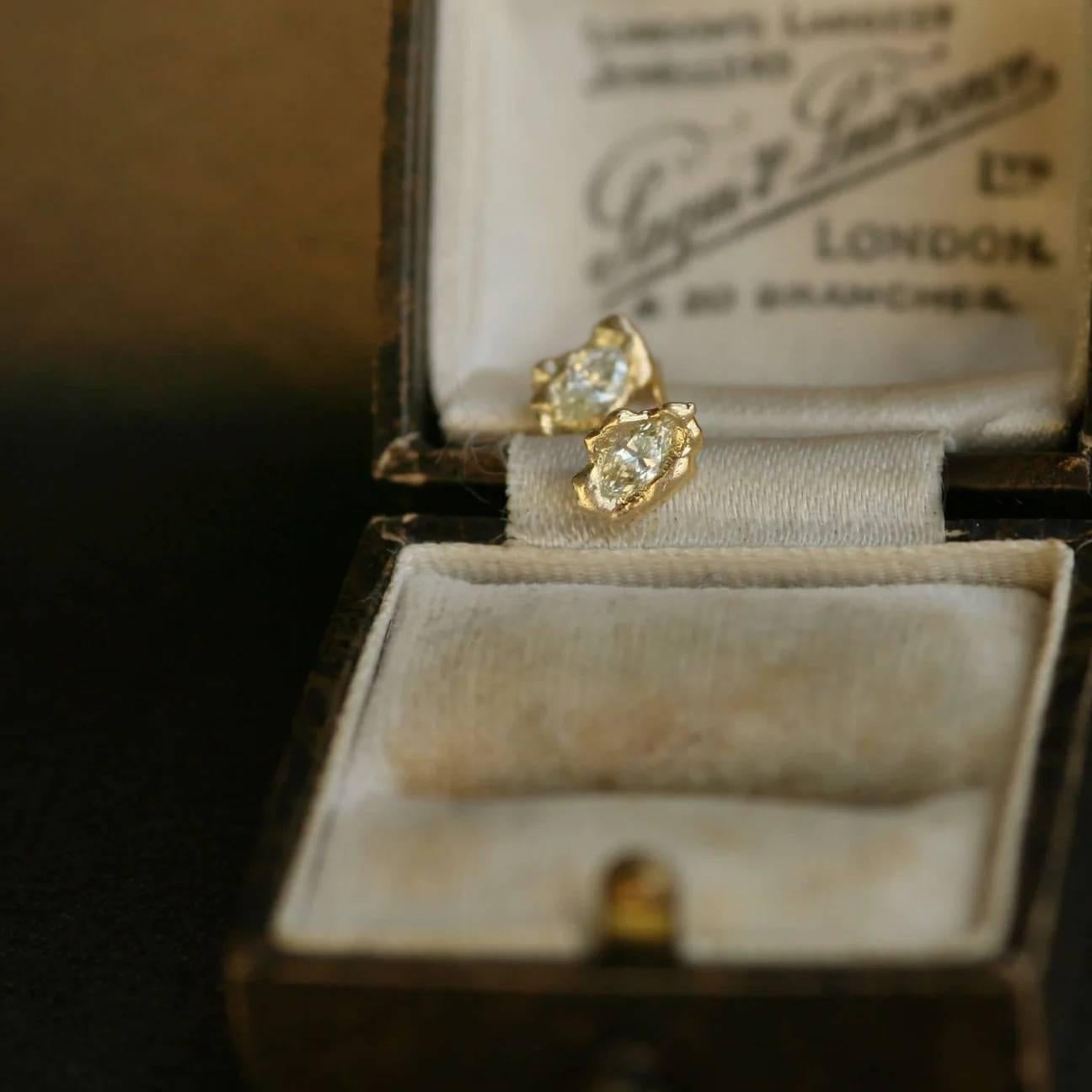 Modern 0.3 Carat Yellow Diamond Marquise Cut Organic 18k Gold Stud Earrings For Sale