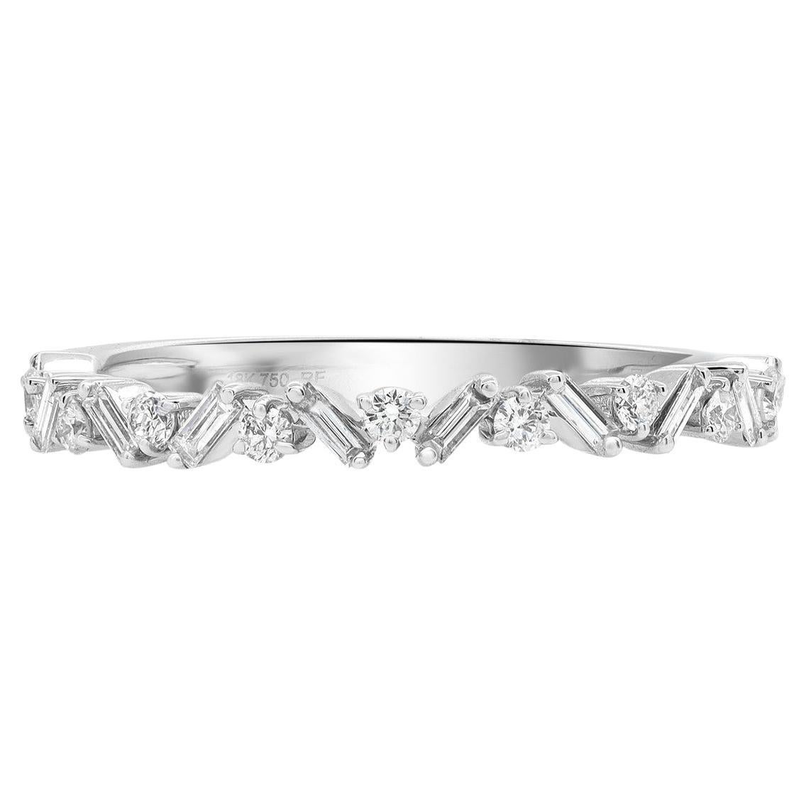 0.30 Carat Baguette & Round Cut Diamond Ring 18K White Gold For Sale