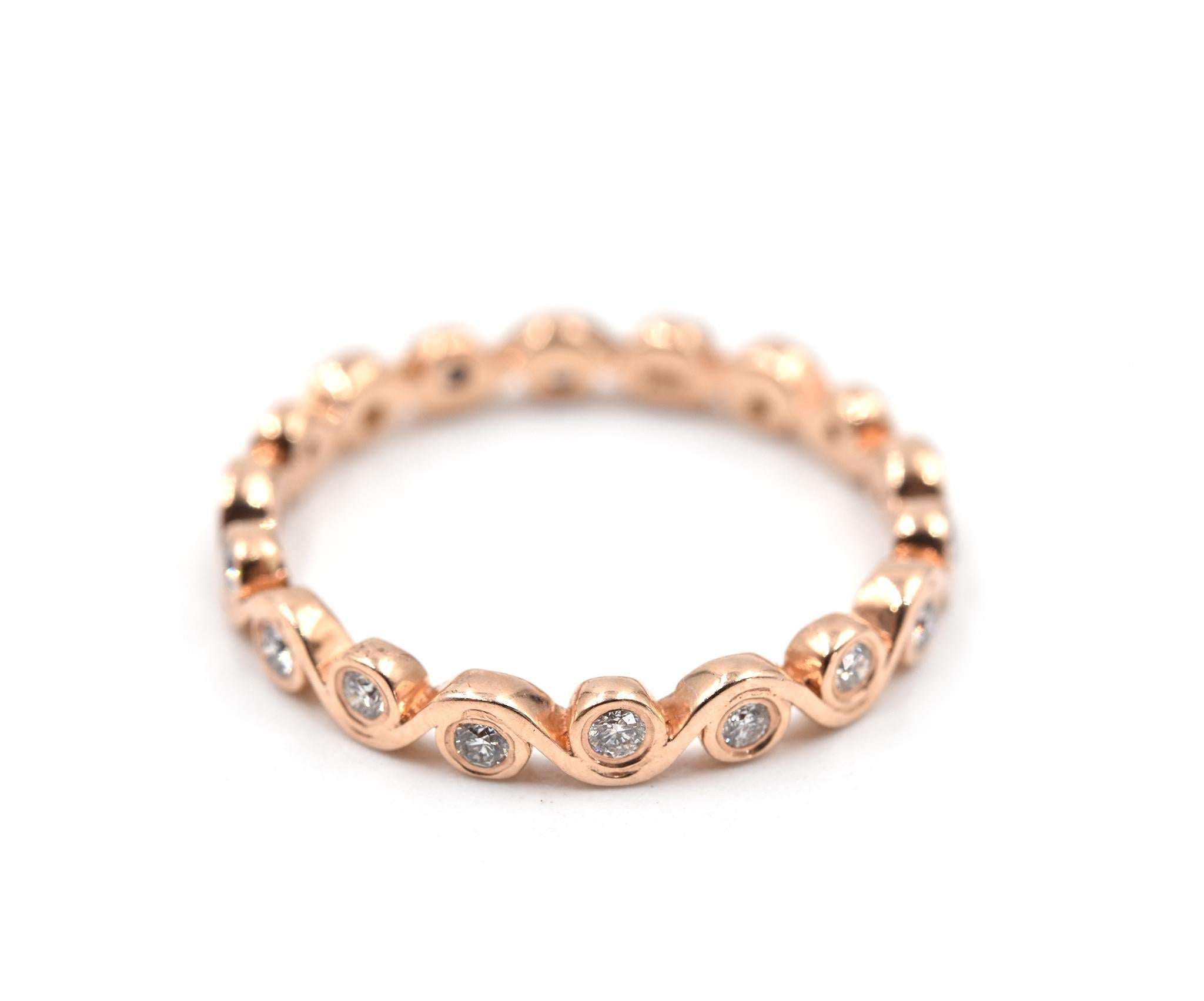 0.30 Karat Diamant 14k Rose Gold Wirbel Stil Eternity Band

Designer: Sonderanfertigung
Material: 14k Roségold
Diamanten: 18 runde Diamanten im Brillantschliff = 0,30 Karat Gewicht
Farbe: G
Klarheit: VS
Ringgröße: 7 1/2 (bitte erlauben Sie zwei