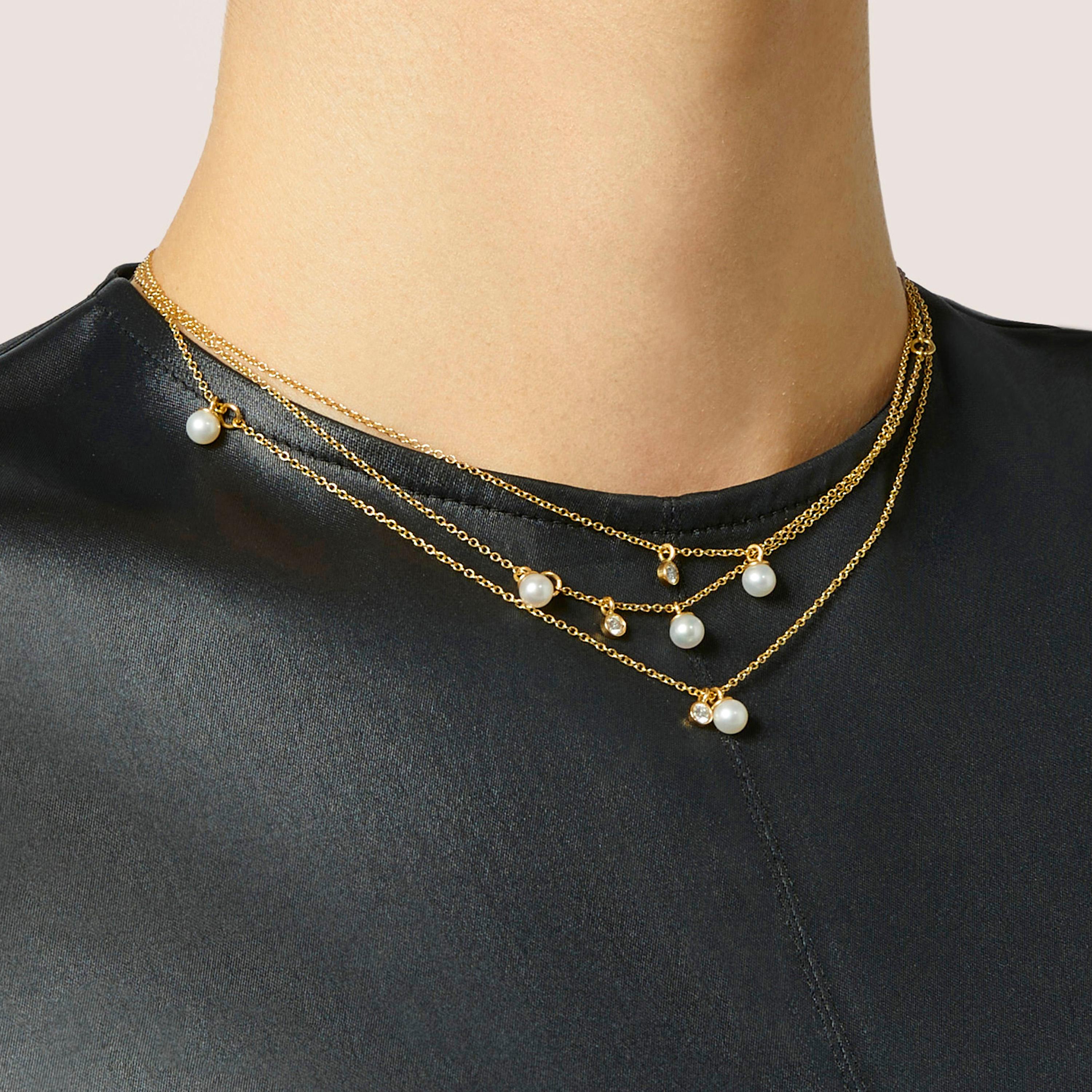 Long collier à plusieurs rangs en or jaune 18 carats avec perles et diamants de 0,30 carat  Neuf - En vente à Milan, Lombardia