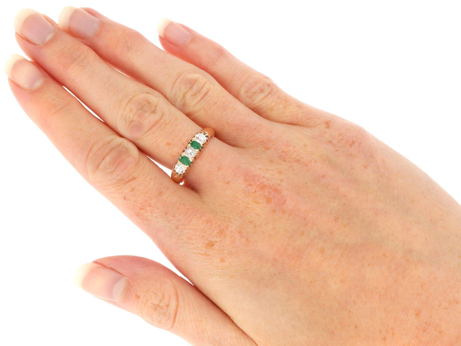 Anello con smeraldo da 0,30 carati e diamante da 0,60 carati in oro giallo 14k Circa 1925 in vendita 3