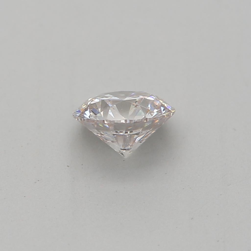 0.30 Carat Faint Pink Round cut diamond VS1 Clarity GIA Certified In New Condition For Sale In Kowloon, HK