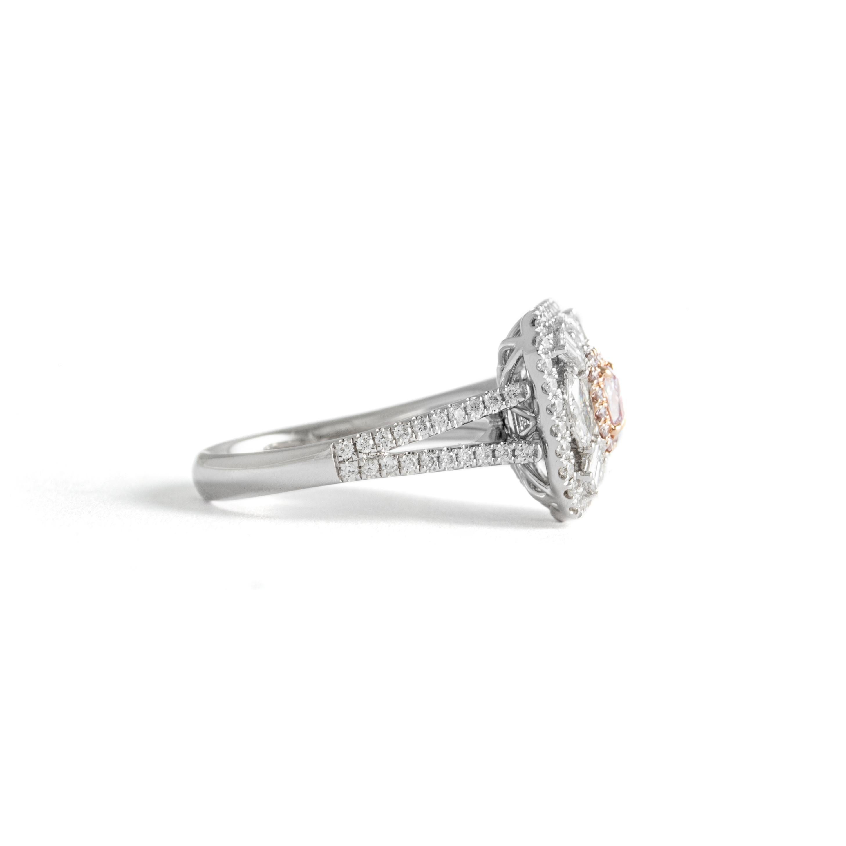 Women's or Men's 0.30 carat Fancy Pink Purple 18K White Gold Ring For Sale