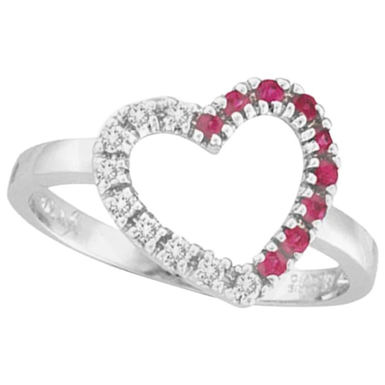 0.30 Carat Natural Round Cut Diamond and Pink Sapphire Heart Ring G SI 14k Gold For Sale