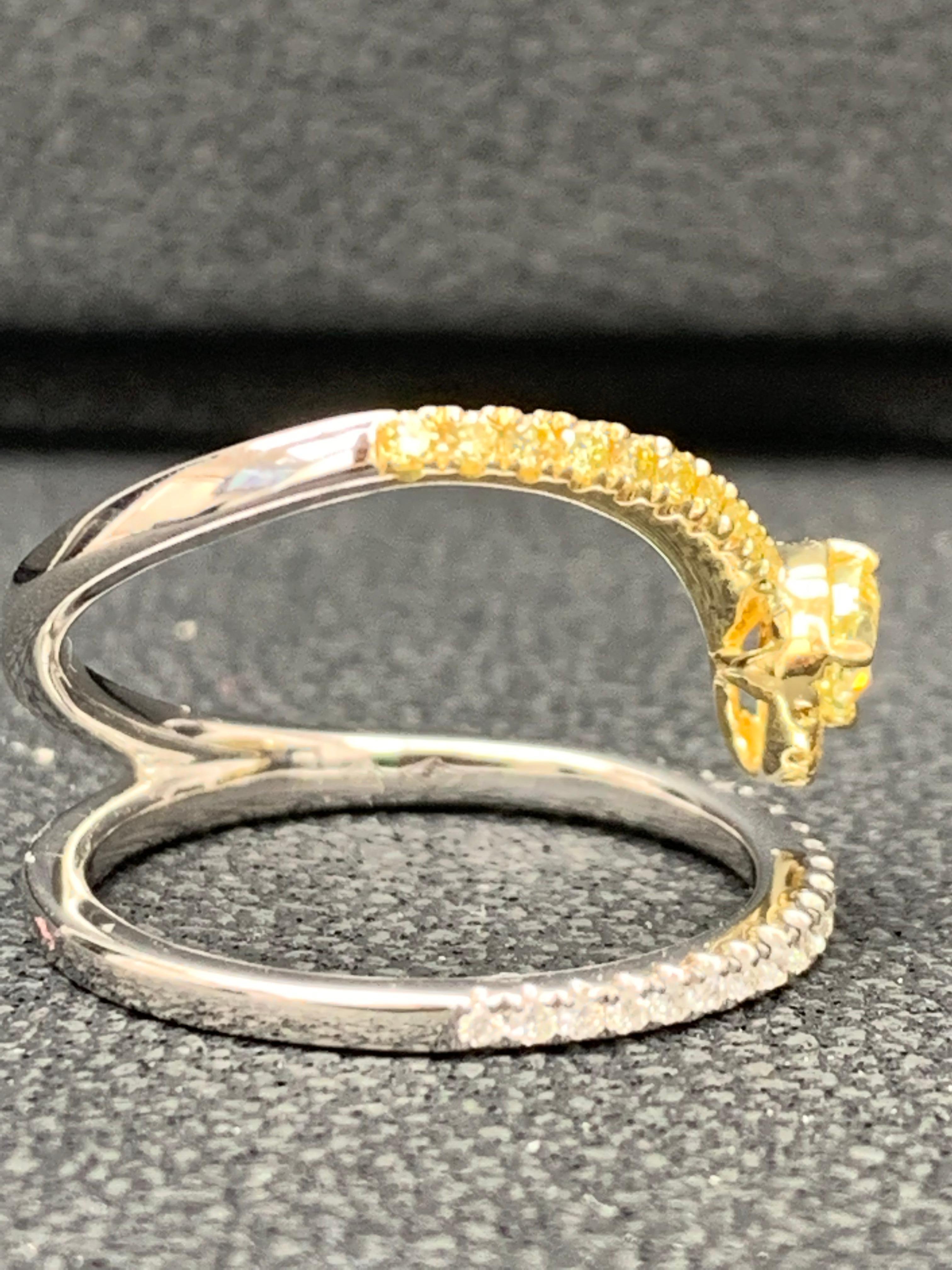 0.30 Carat Pear Shape Yellow Diamond Ring in 18K Mix Gold For Sale 5