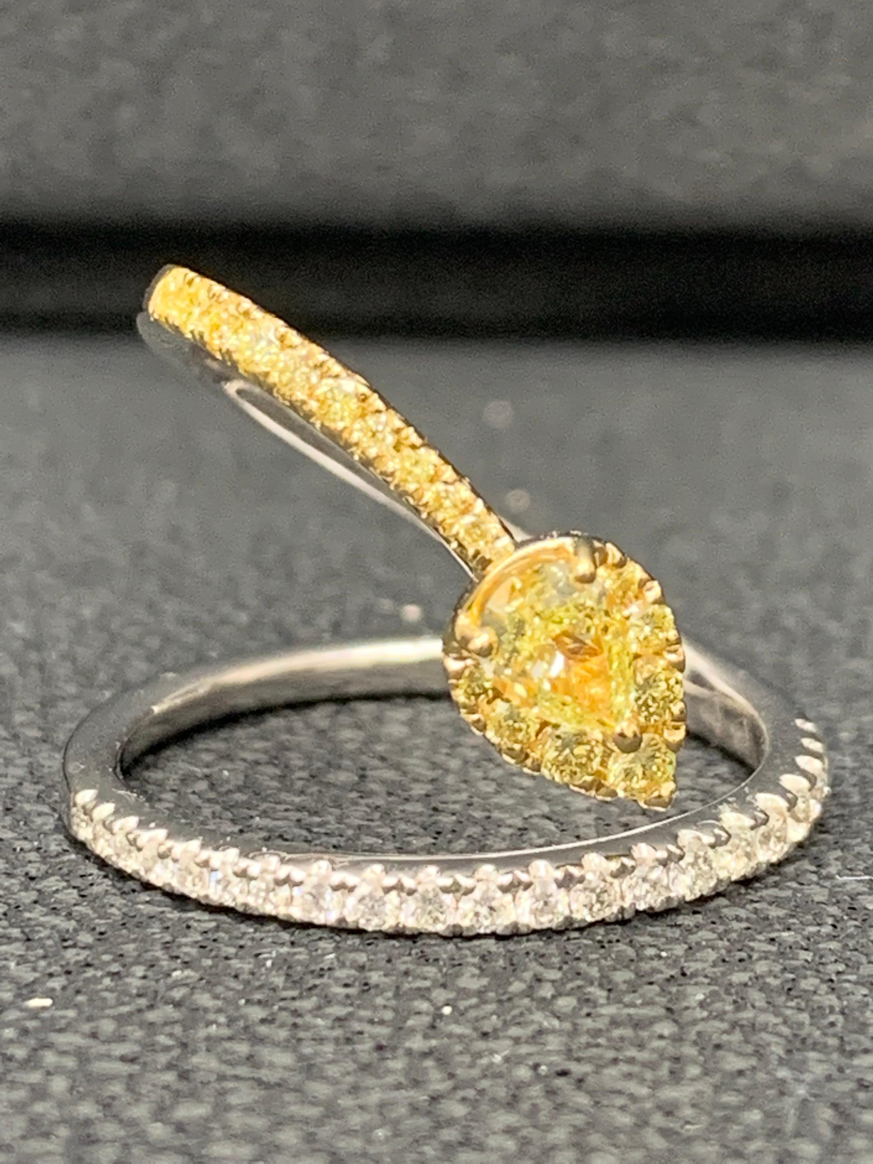0.30 Carat Pear Shape Yellow Diamond Ring in 18K Mix Gold For Sale 6