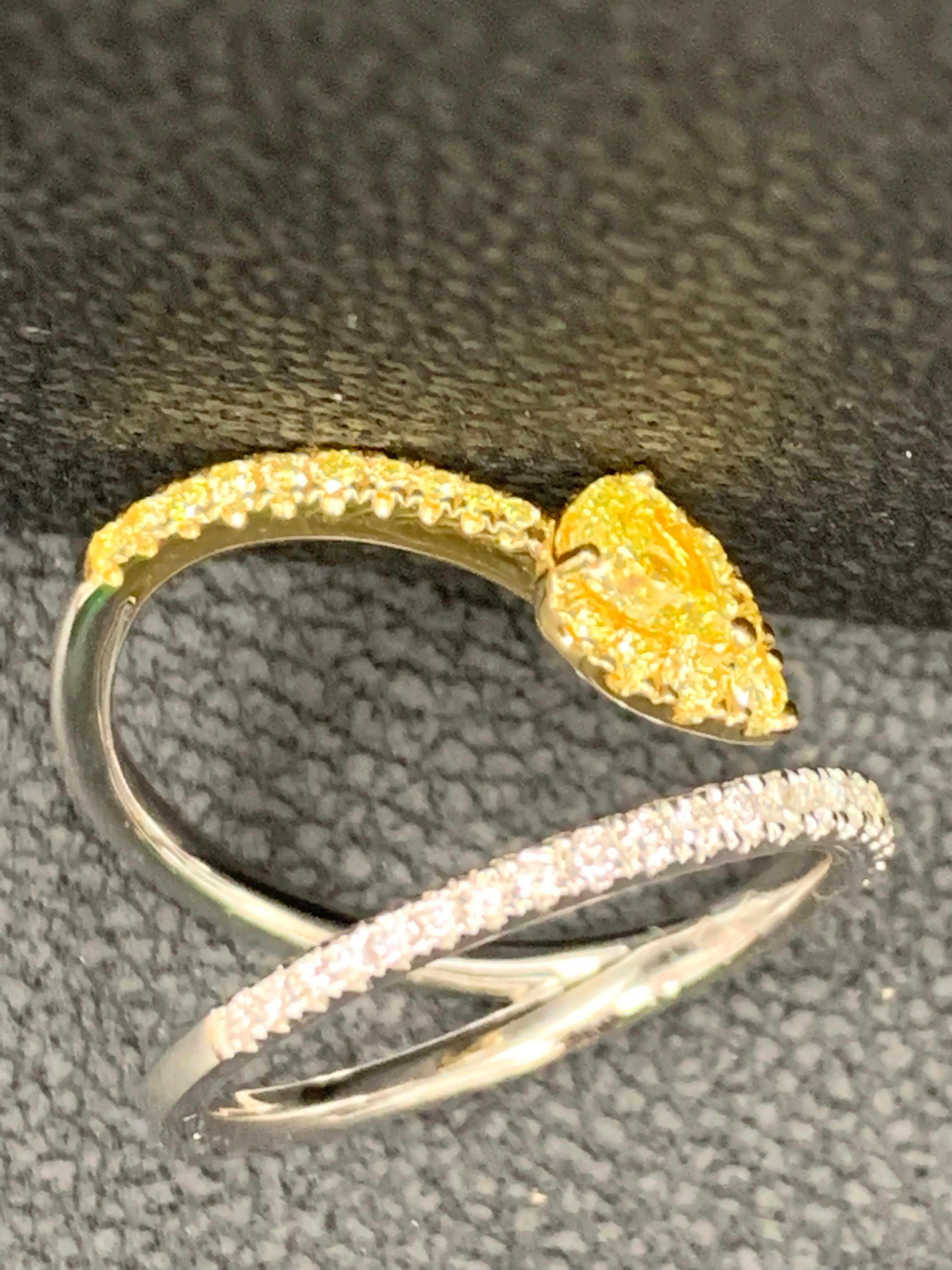 0.30 Carat Pear Shape Yellow Diamond Ring in 18K Mix Gold For Sale 7