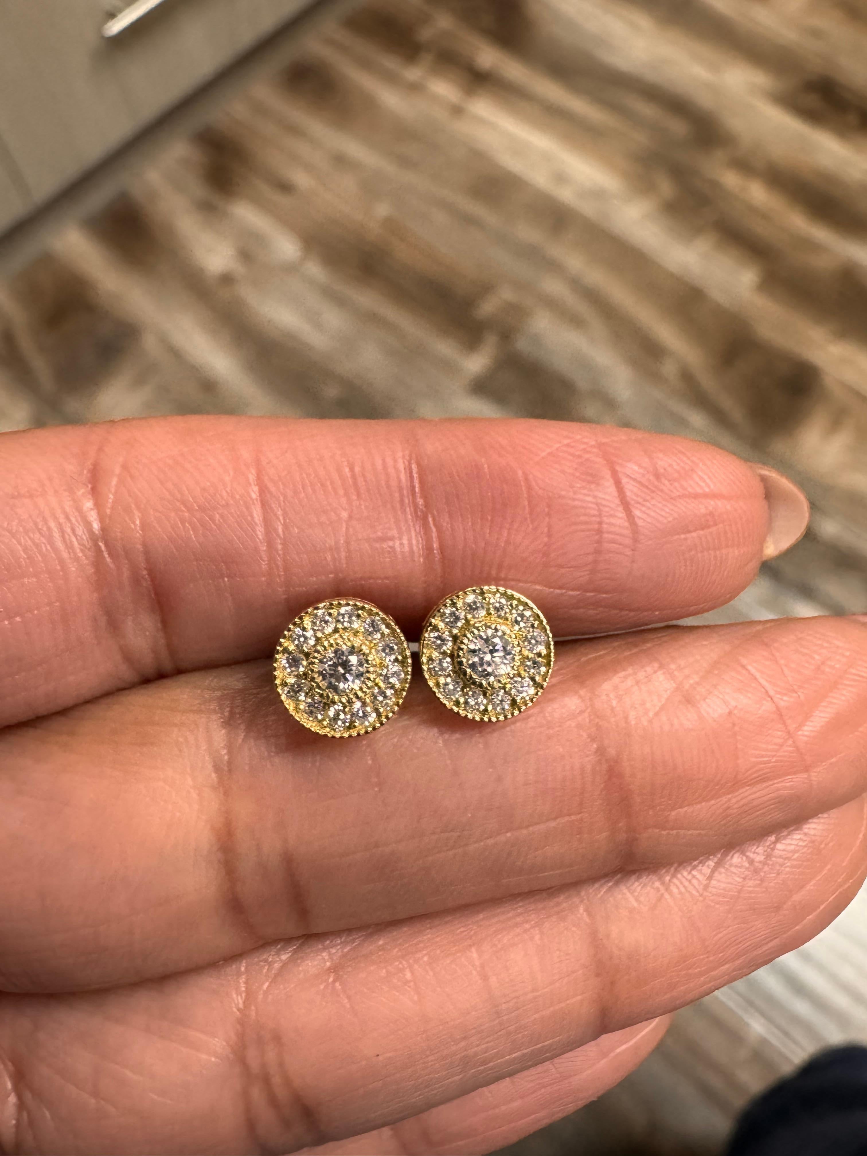Pendientes de oro amarillo de 14 quilates con diamante natural de corte redondo de 0,30 quilates en venta 4
