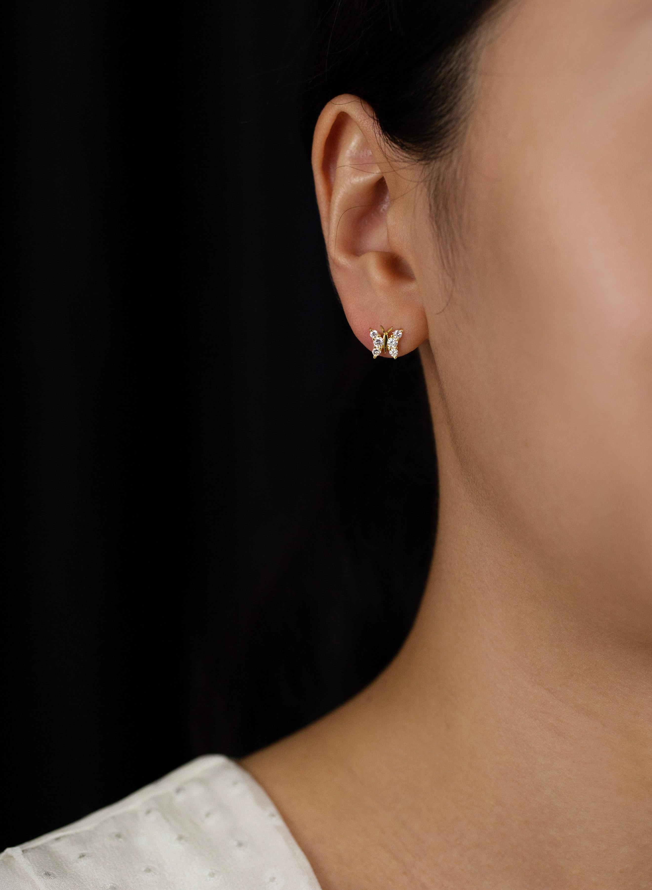 Women's 0.30 Carat Total Brilliant Round Shape Diamonds Butterfly Fashion Stud Earrings For Sale