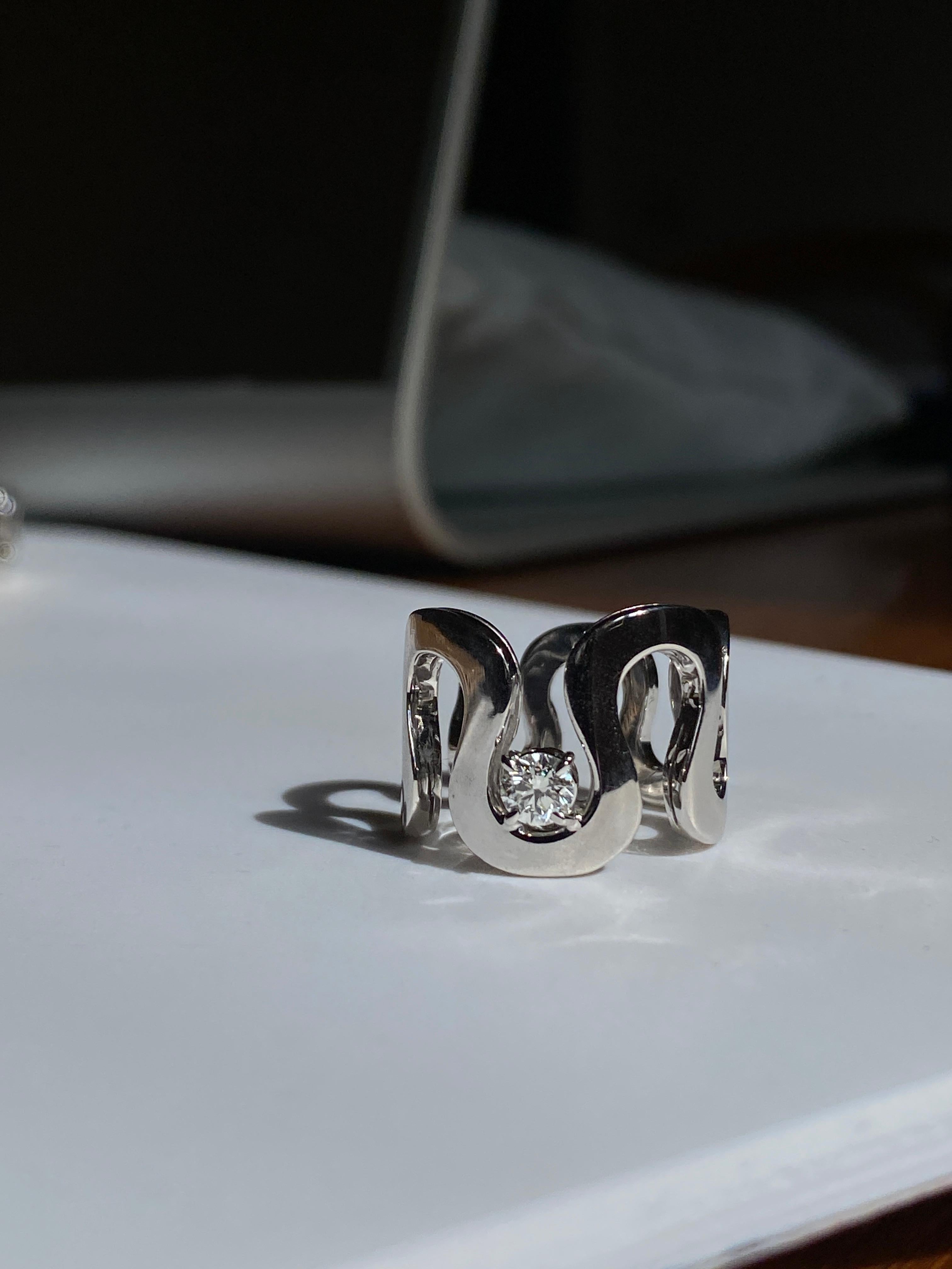 Diamante bianco da 0,30 carati di colore G VS1 Anello unisex a fascia in oro 18 ct. In condizioni Nuovo in vendita a Rome, IT