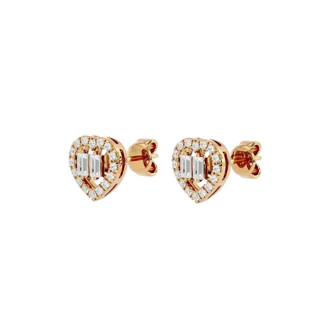 0.30 Carats Heart Earrings in Diamond and 18 Karat Gold  In New Condition For Sale In บางรัก, TH