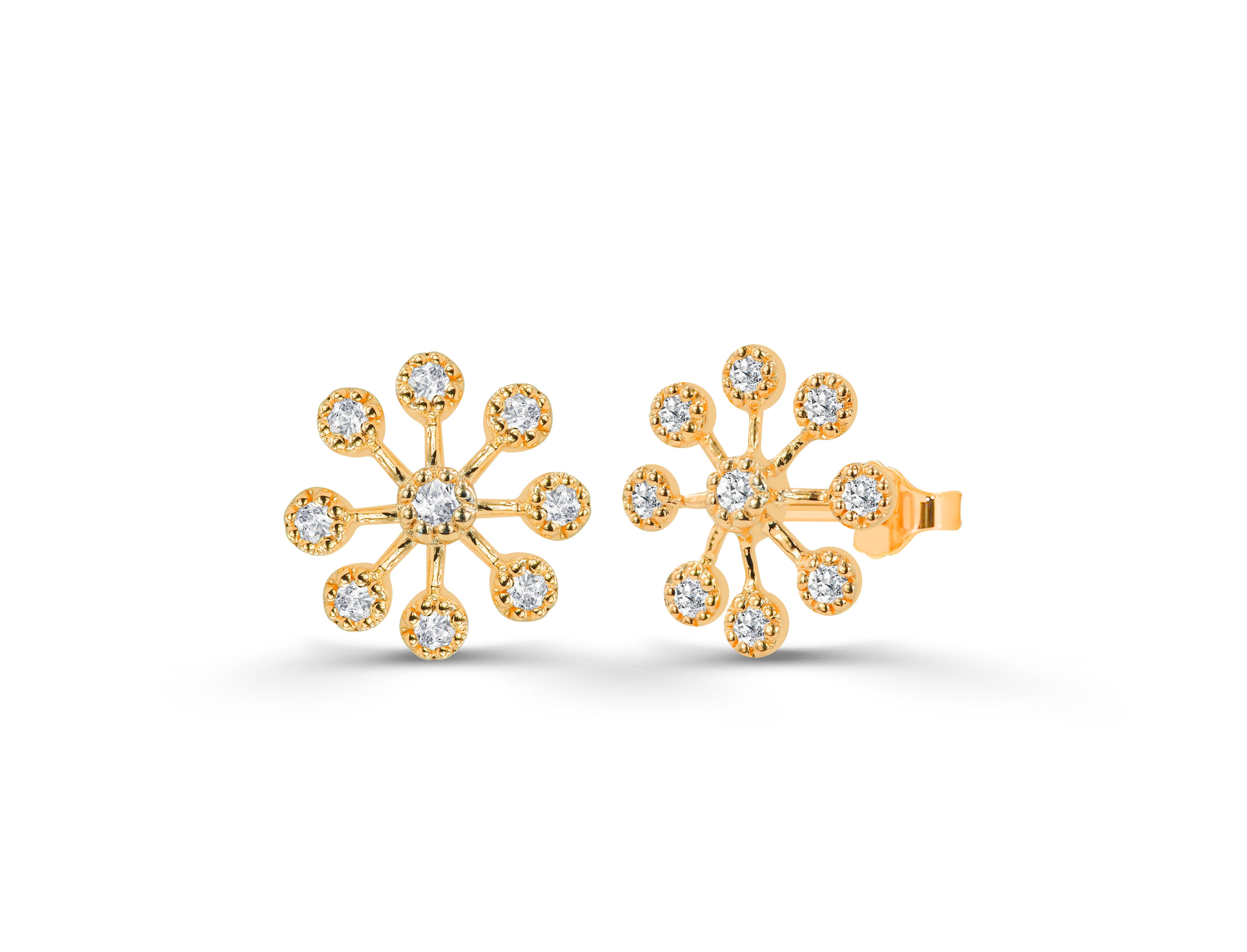 Orecchini minimalisti con fiori di diamante/ Orecchini floreali/ Orecchini con diamanti/ Orecchini d'oro/ Orecchini delicati/ Regali per lei

Orecchini a fiore, borchie a fiore, gioielli fatti a mano, regali per damigelle d'onore, orecchini di