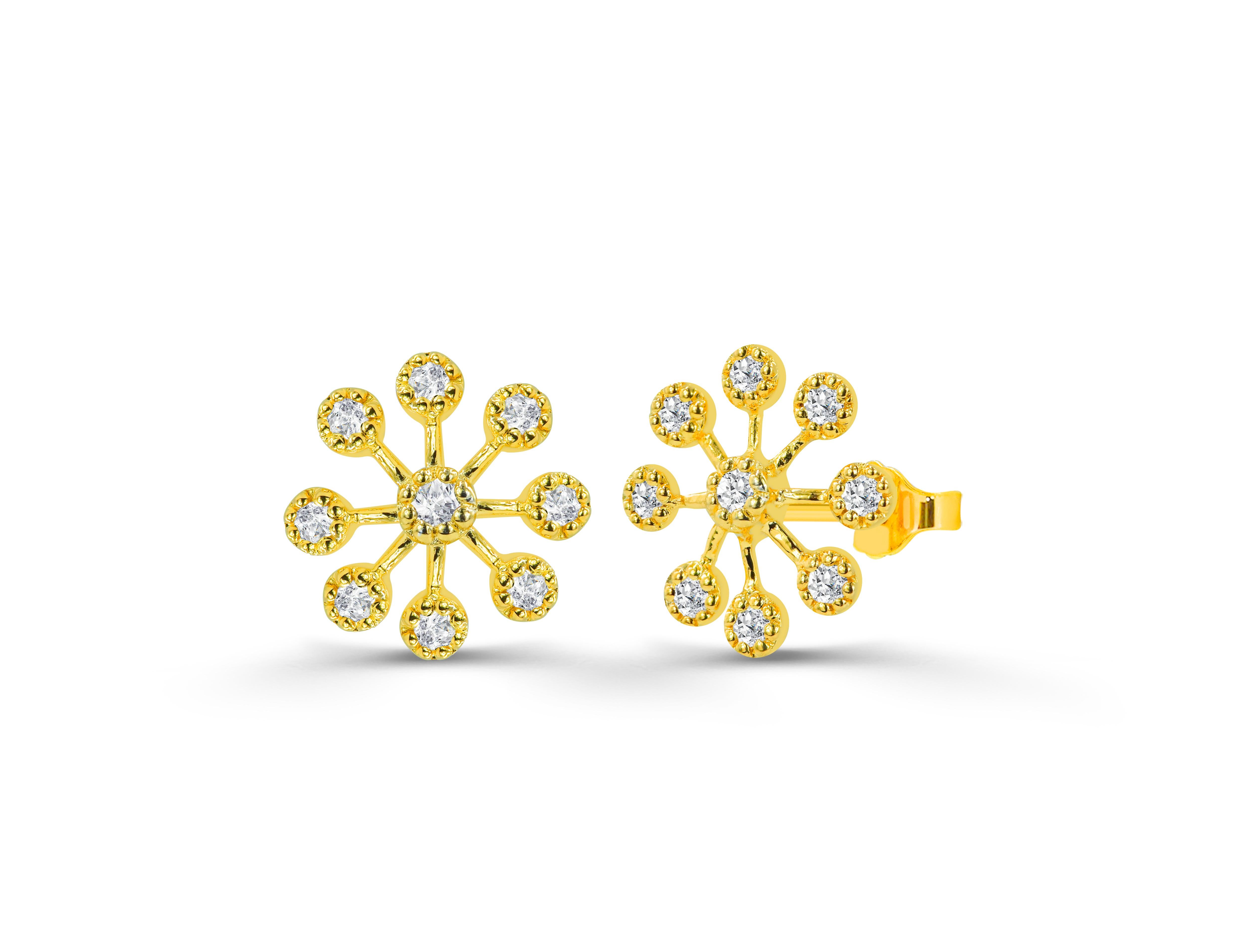 Moderne Boucles d'oreilles à lunette avec fleur en or 18 carats et diamants 0,30 ct. en vente