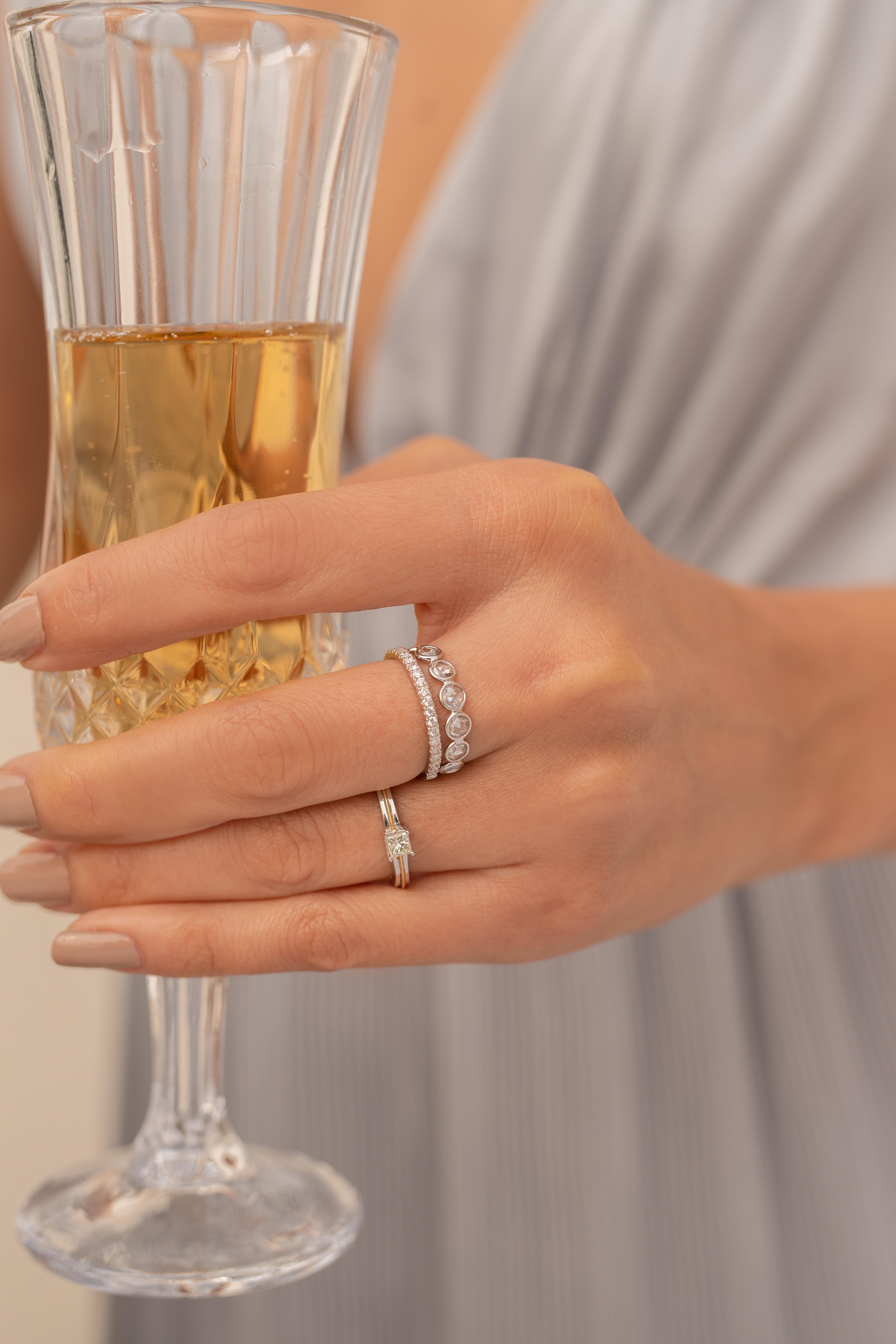 En vente :  Bague de fiançailles unisexe en or blanc 18 carats avec diamant solitaire de 0,30 carat 6
