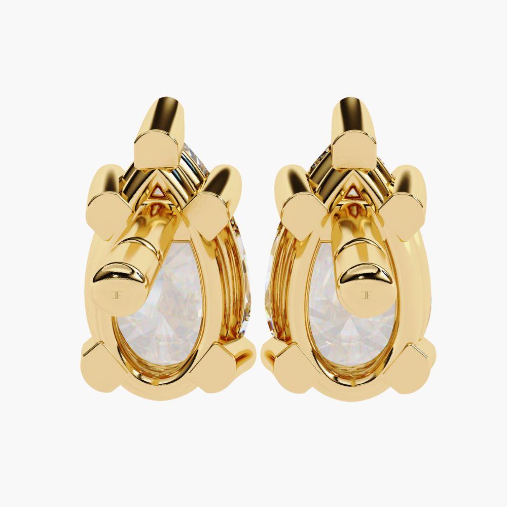 0.30 Ctw Pear-Shaped Diamond Stud Earrings 14K Gold For Sale 2