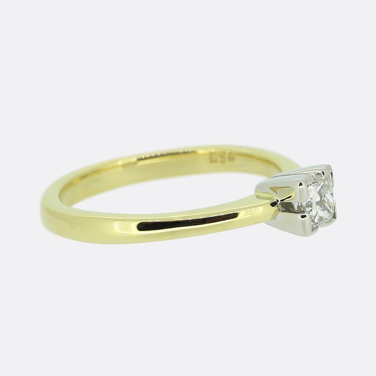 0,30 Solitär-Ring mit Diamant im Prinzessinnenschliff (Carréschliff) im Angebot