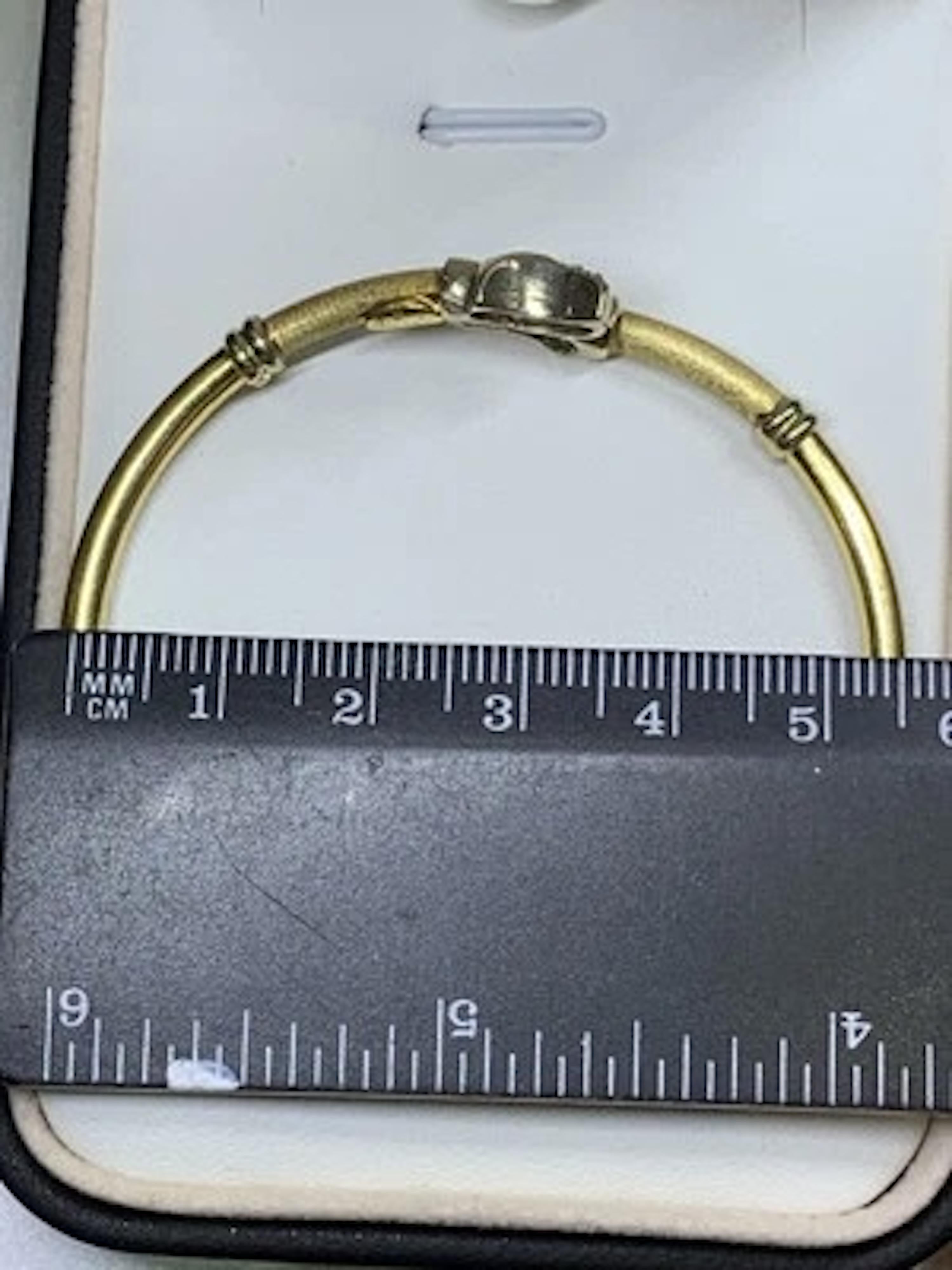 0.30ct Diamond Moon Chunky Bangle Bracelet 18ct Yellow Gold 6 Inches 9.0g For Sale 4
