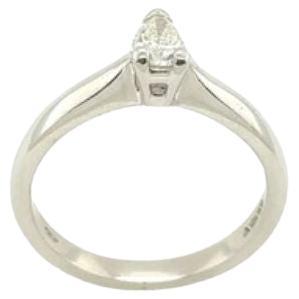 0.30ct G Si1 Pear Shape Diamond Ring in Platinum For Sale