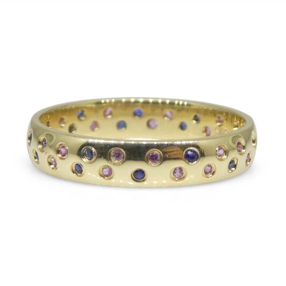 0.30ct Pink & Blue Sapphire Starry Sky Band Ring set in 14k Yellow Gold In New Condition For Sale In Toronto, Ontario