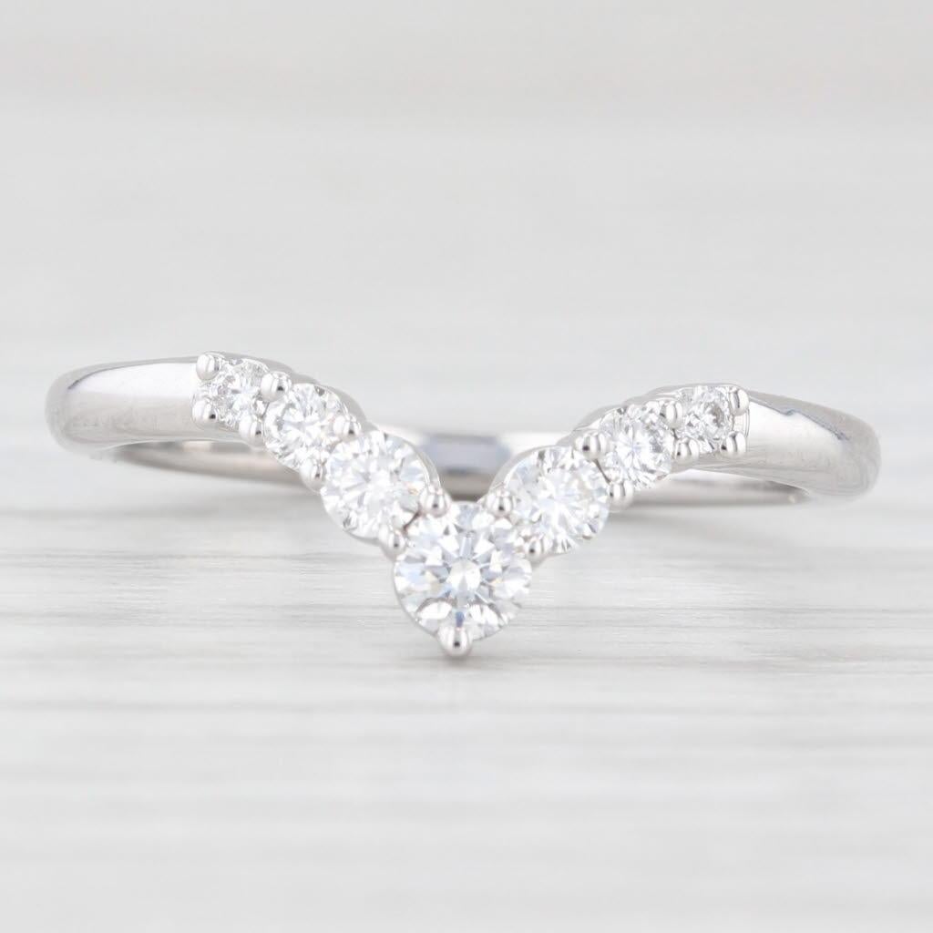 Anello a V sagomato con diamante da 0,30 ct. in oro 14k, misura 6,5, fascia nuziale di rinforzo In condizioni buone in vendita a McLeansville, NC
