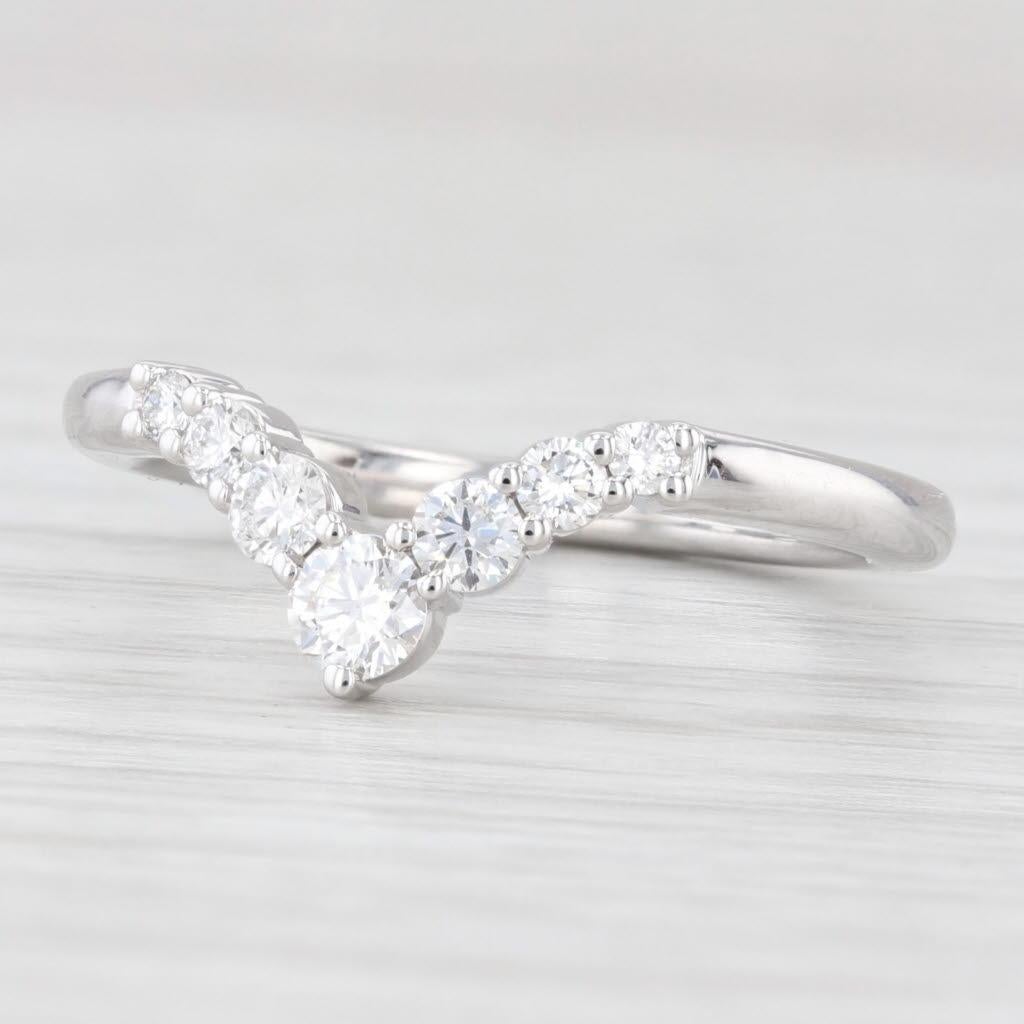 Anello a V sagomato con diamante da 0,30 ct. in oro 14k, misura 6,5, fascia nuziale di rinforzo in vendita 1