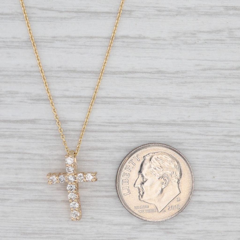 Collana con croce pedante di diamanti da 0,30 ct. in oro giallo 14 ct. con catena a cavo regolabile in vendita 1