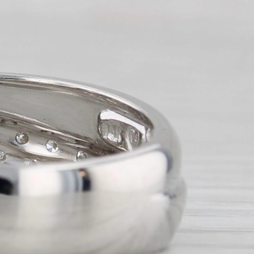 Anello con sovrapposizione di diamanti da 0,30 ct. in oro bianco 14k Misura 7 Whiting in vendita 2