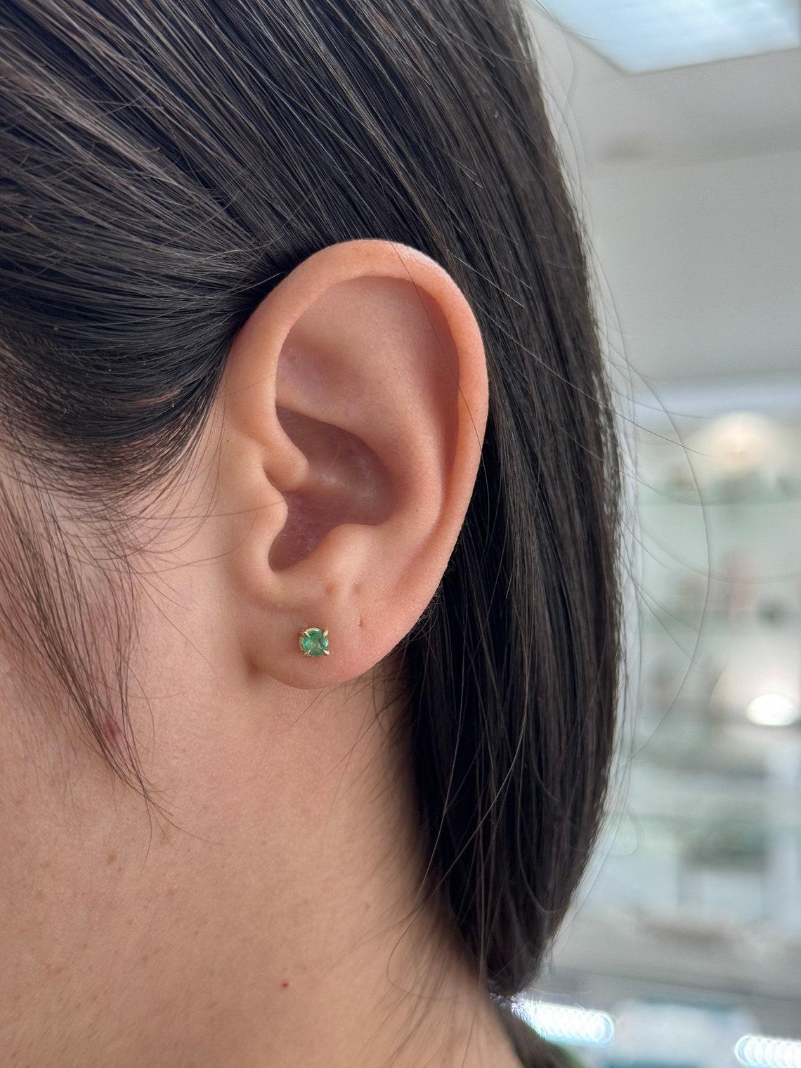 De las mujeres 0.30tcw 14K Natural Corte Redondo Esmeralda Baby Studs Petite Claw Prong Unisex en venta