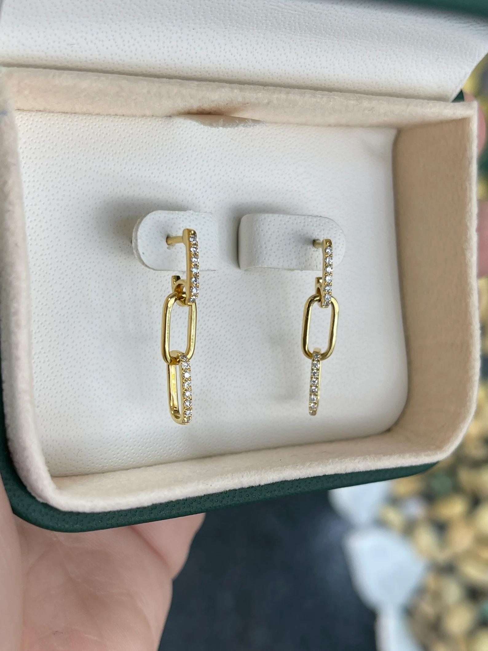 Moderno Orecchini con diamante naturale 0,30tcw Dainty Paperclip Orecchini pendenti trendy/moderni 14K in vendita
