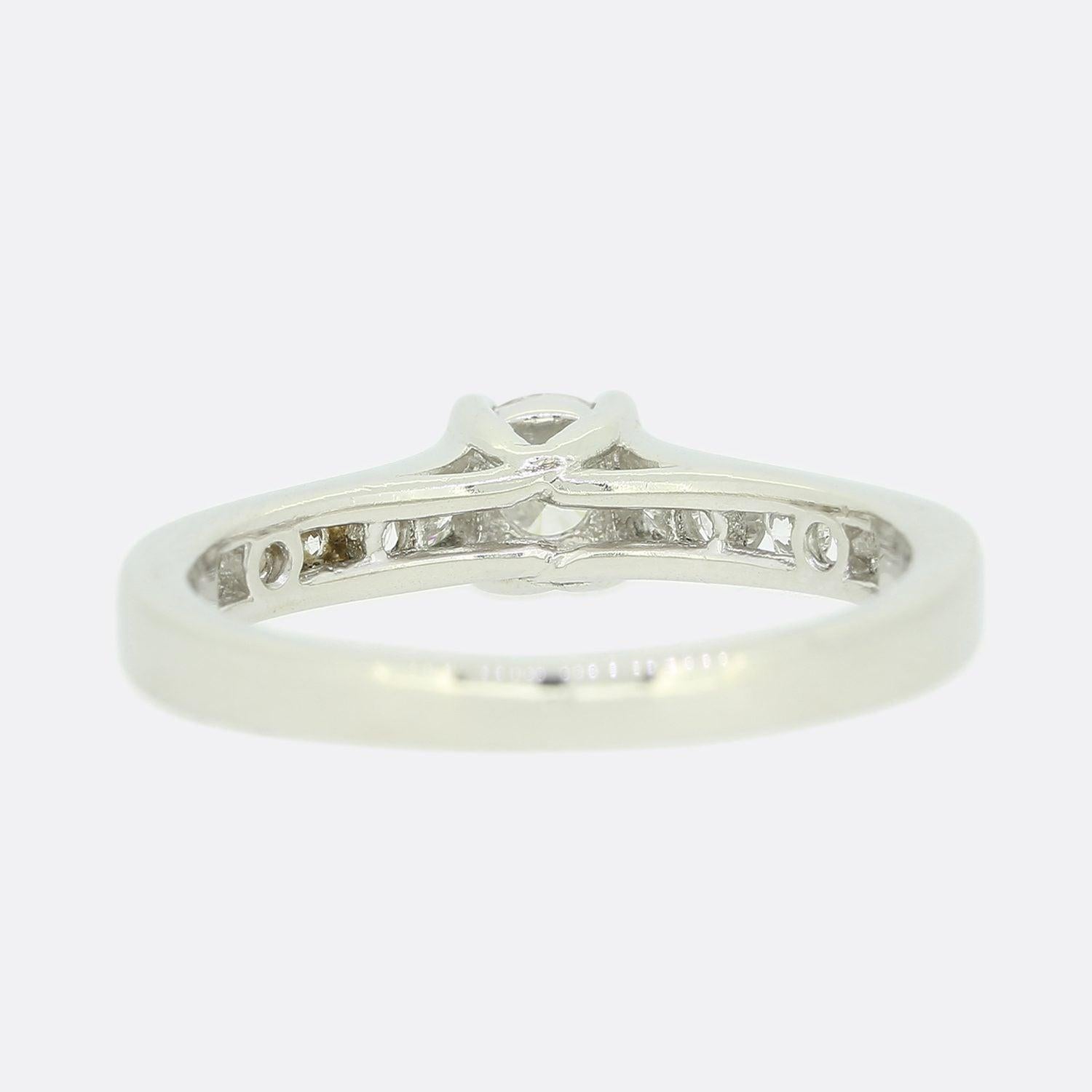 0.31 Karat Diamant im Brillantschliff Solitär Verlobungsring Damen im Angebot