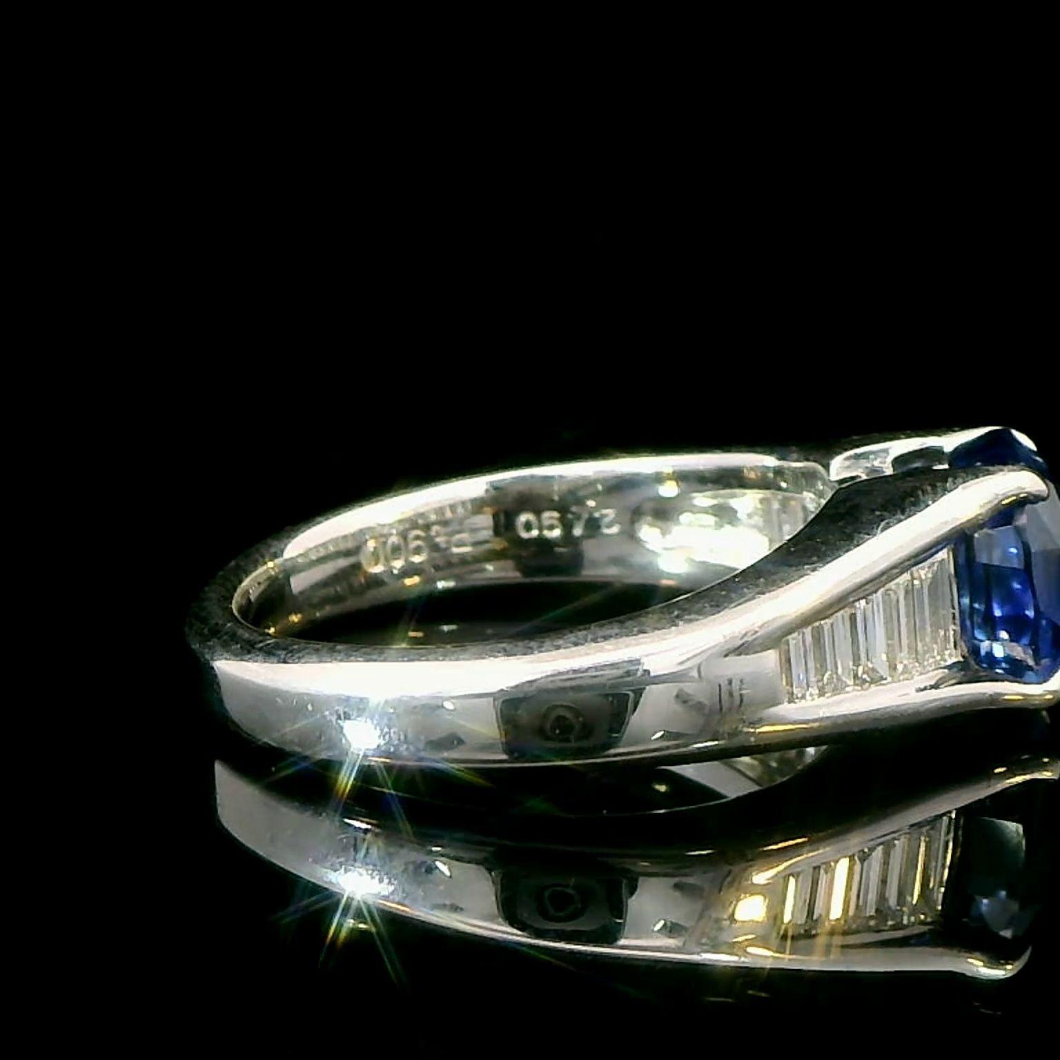 Women's or Men's 0.31 Carat Diamond & 2.49 Carat Blue Sapphire Ring in Platinum