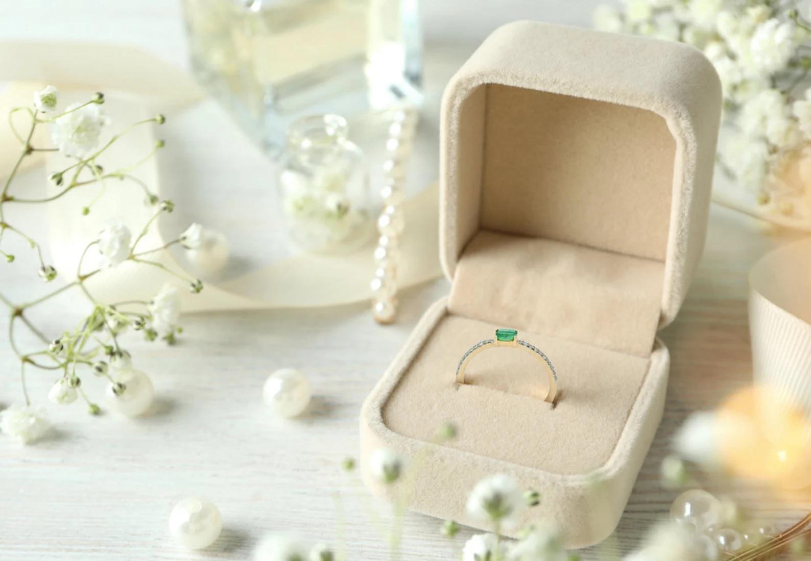 Baguette Cut 0.31 Ct Baguette Emerald 18K Gold with Genuine Diamonds Engagement Ring For Sale