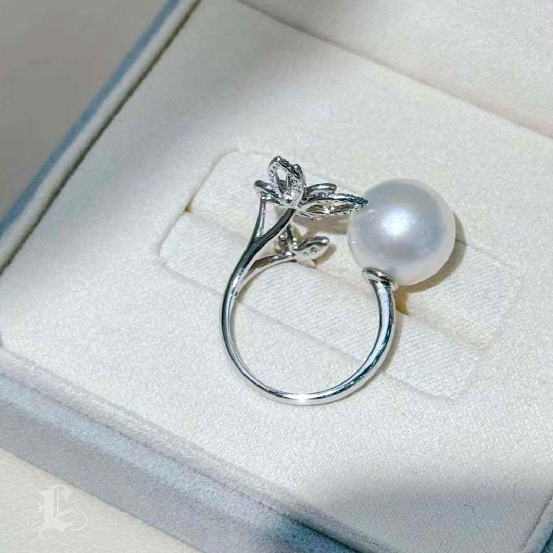 Women's 【Vine Symphony】Celestial Butterfly Aurora South Sea Pearl & Diamond Ring For Sale